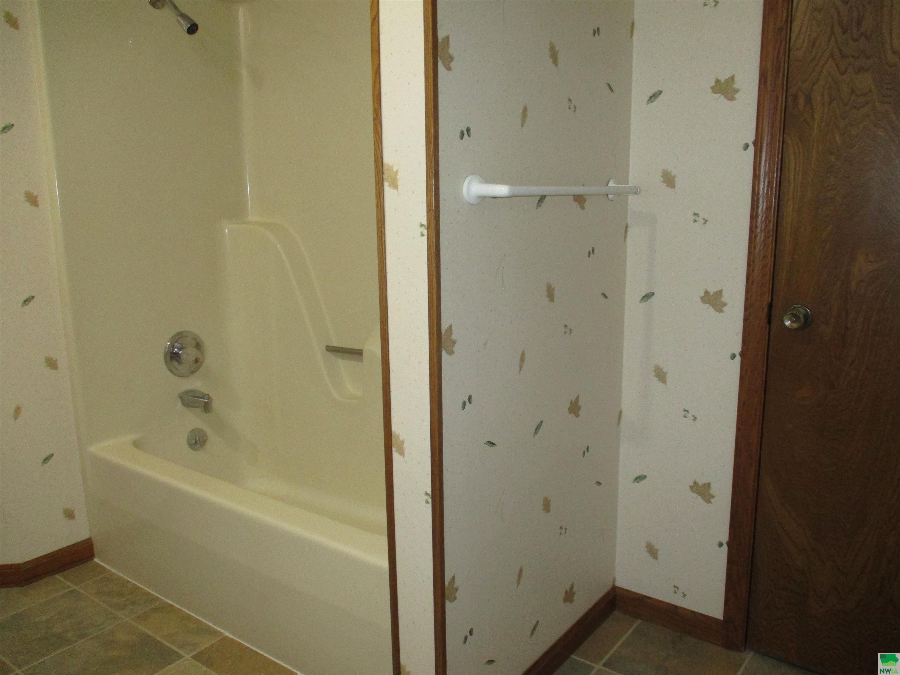 MLS #825319