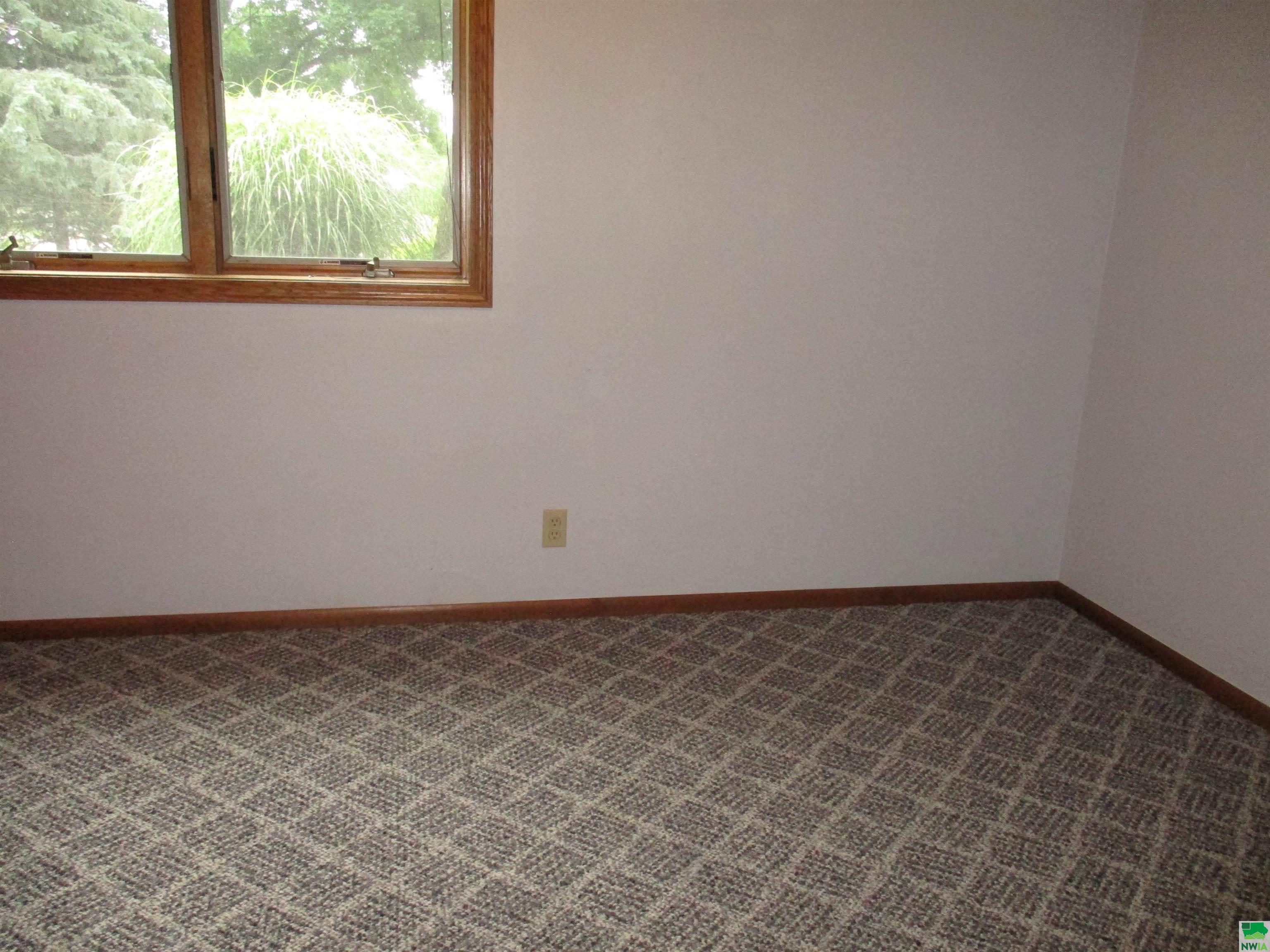 MLS #825319