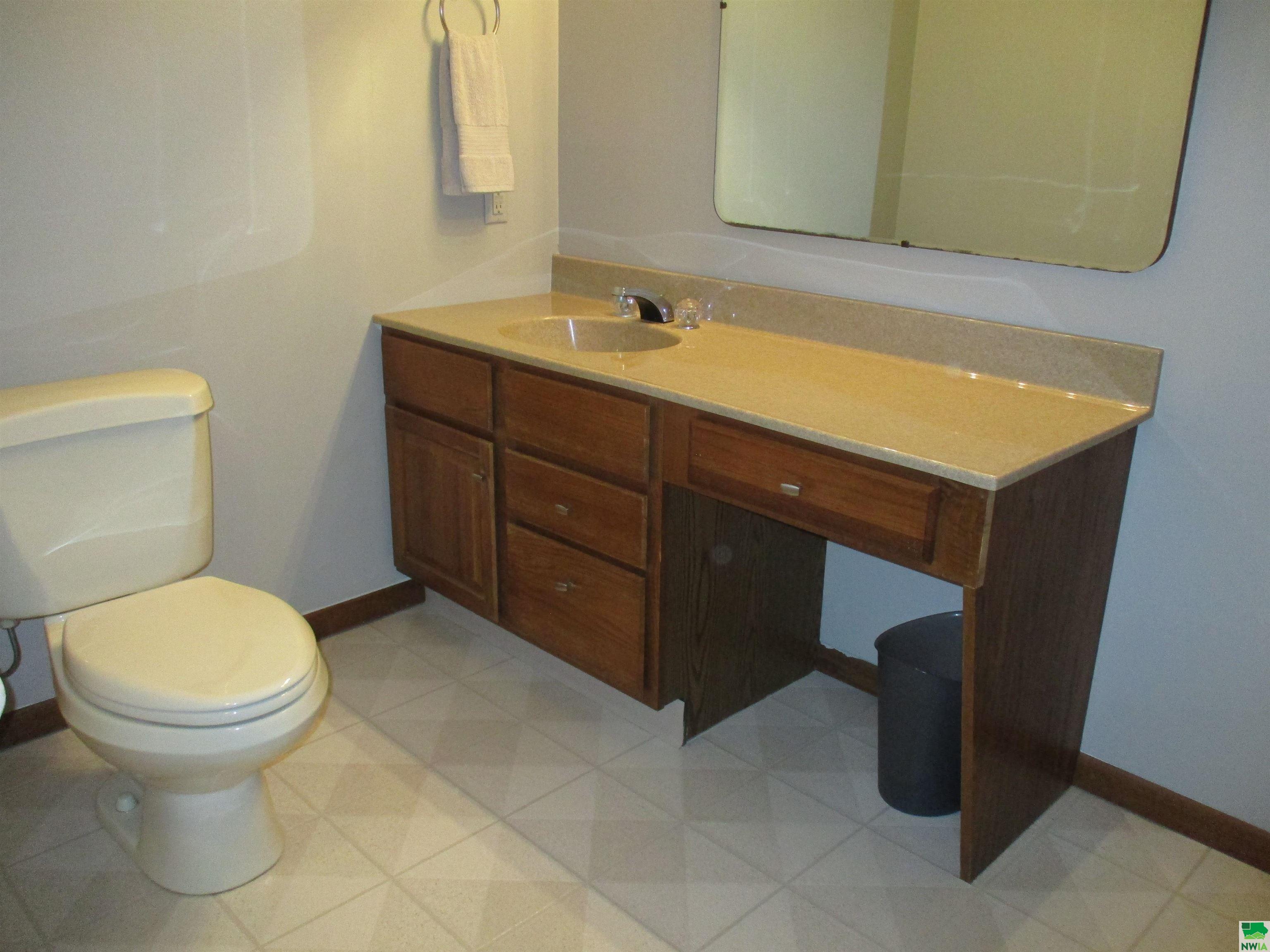 MLS #825319