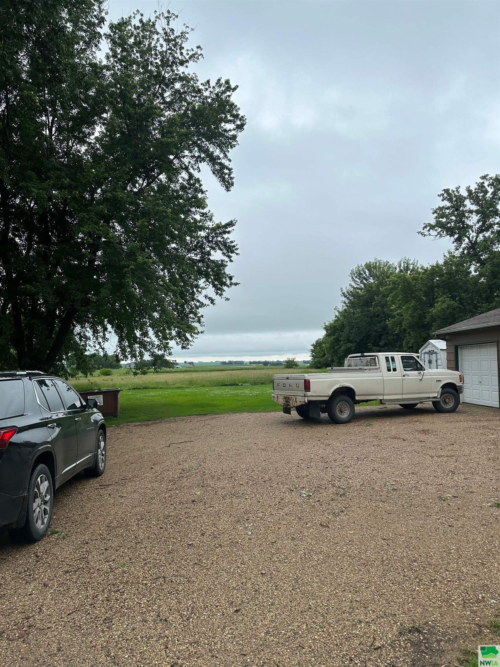 MLS #825352