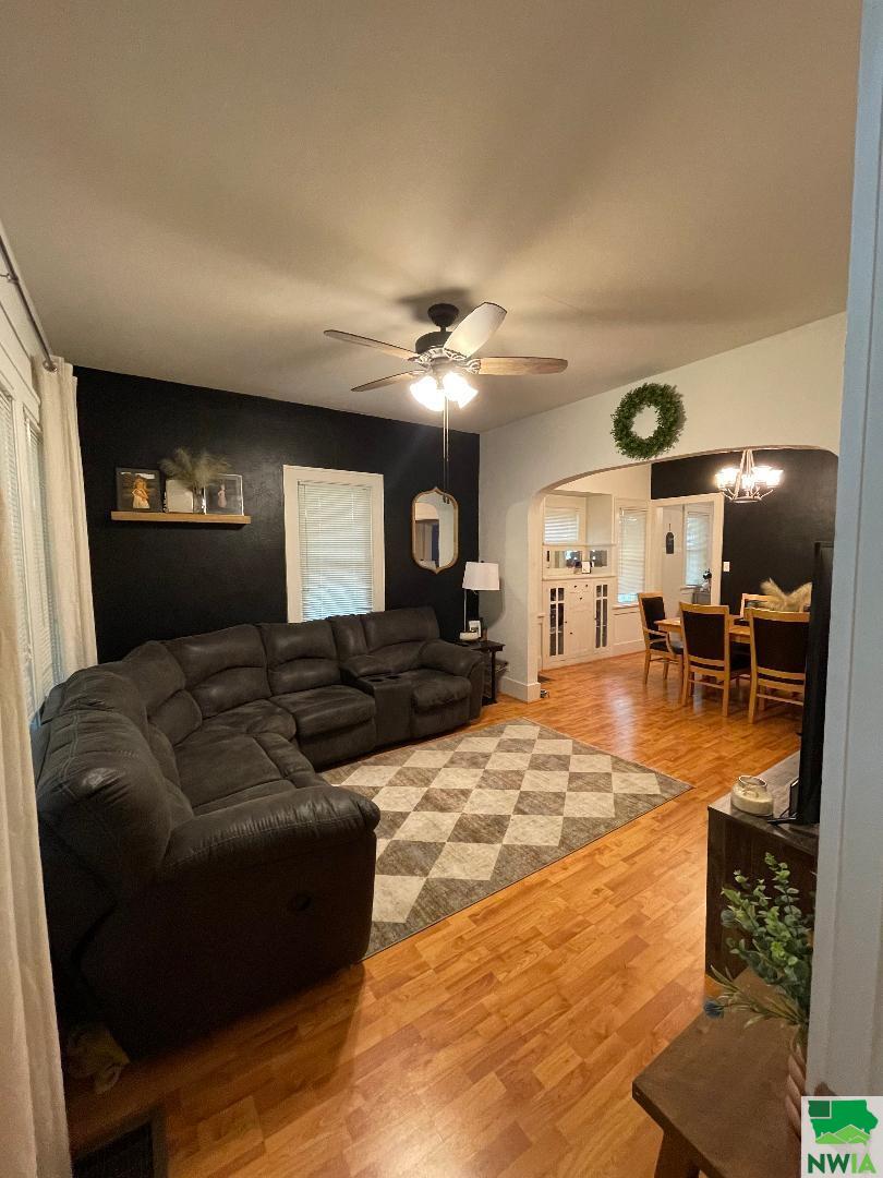 MLS #825372