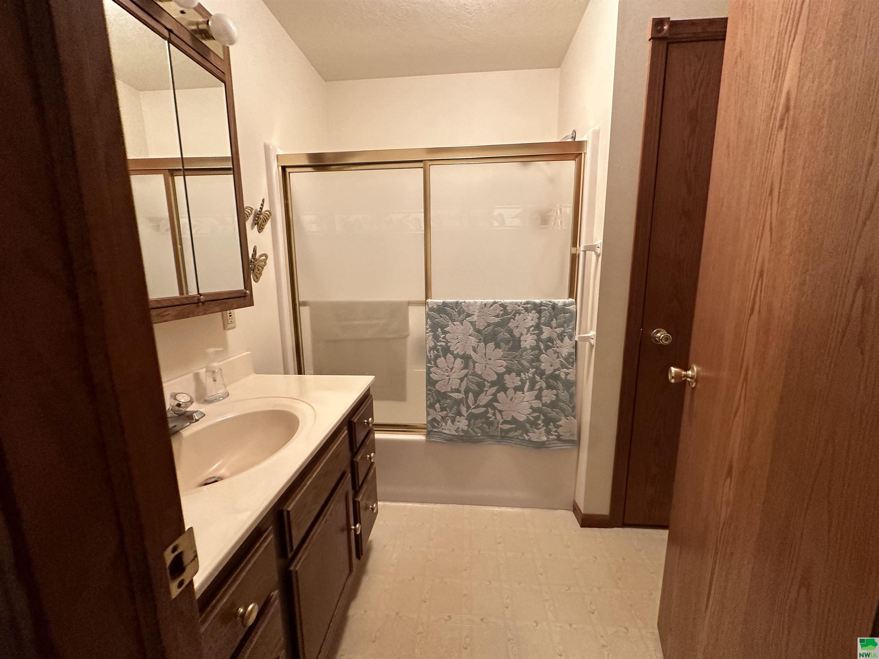 MLS #825391