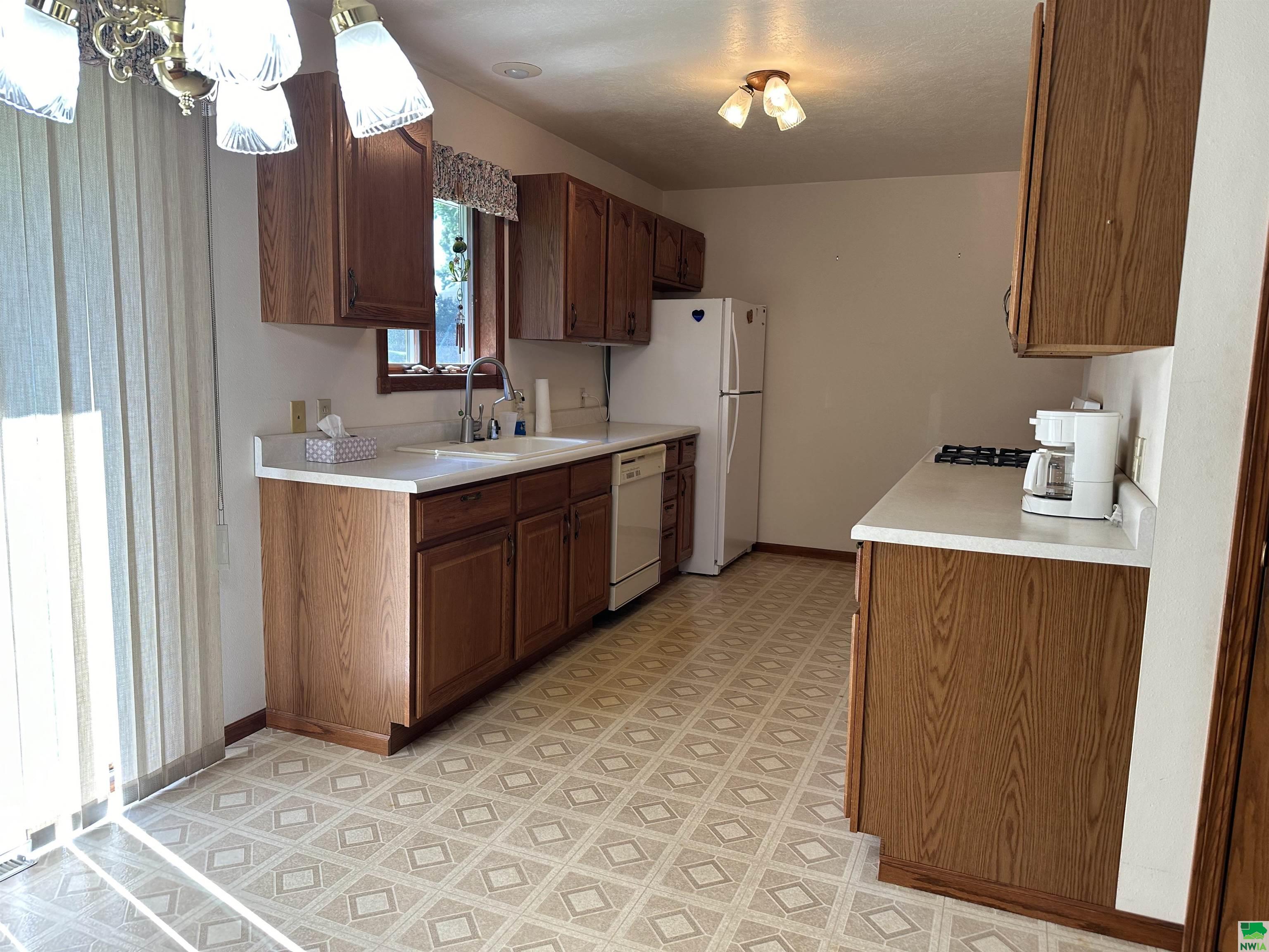 MLS #825391