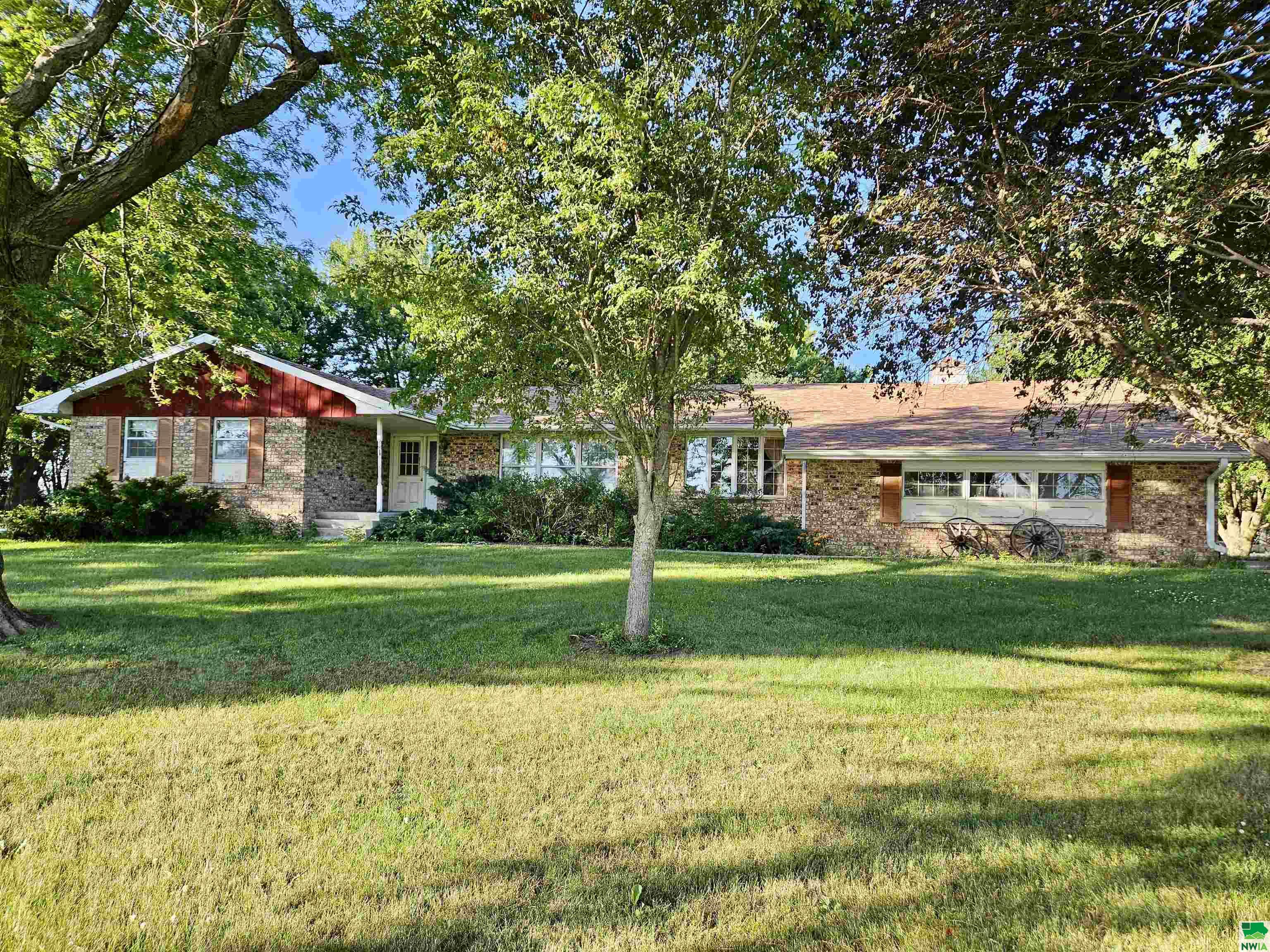 MLS #825400