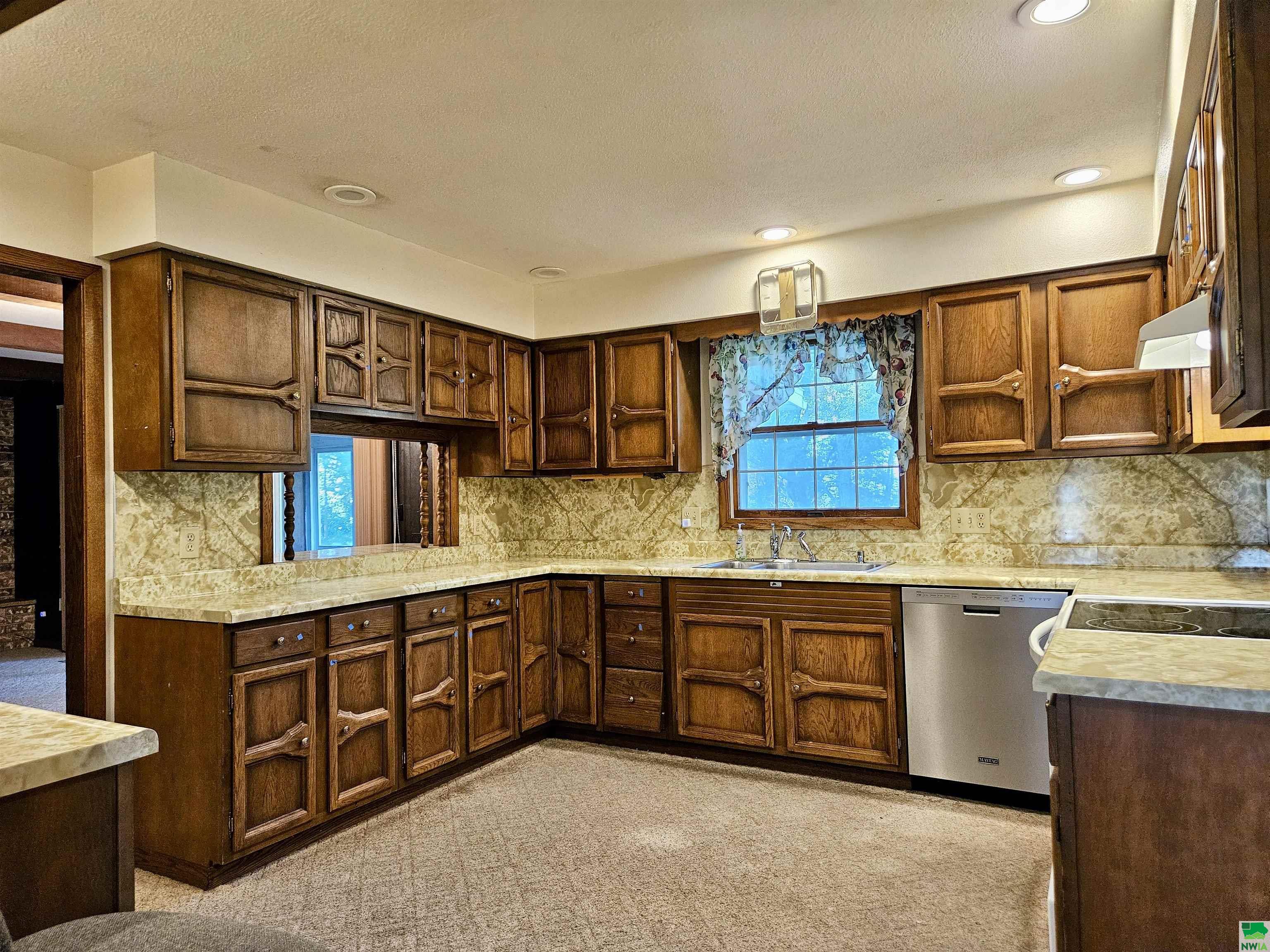 MLS #825400