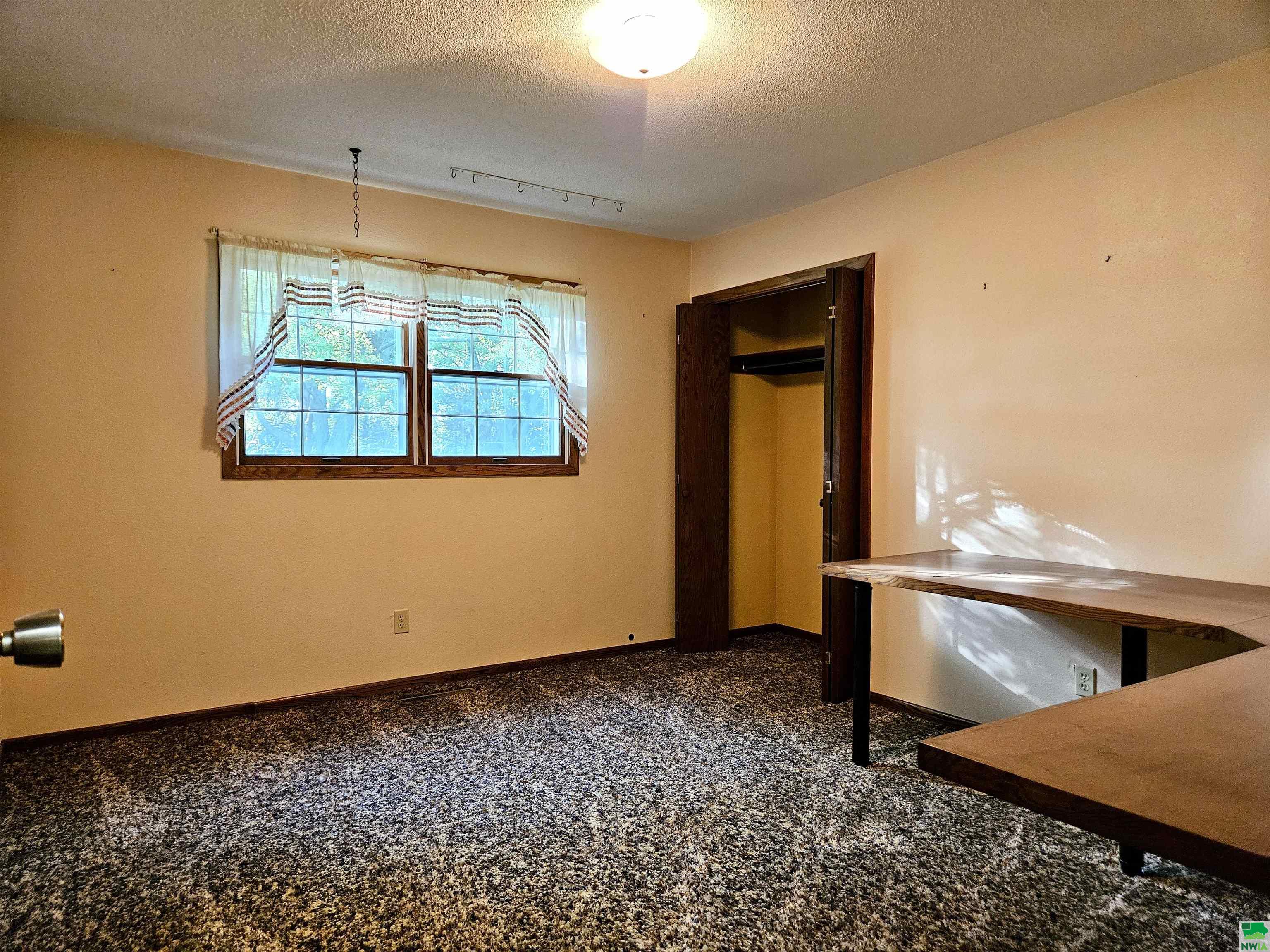 MLS #825400