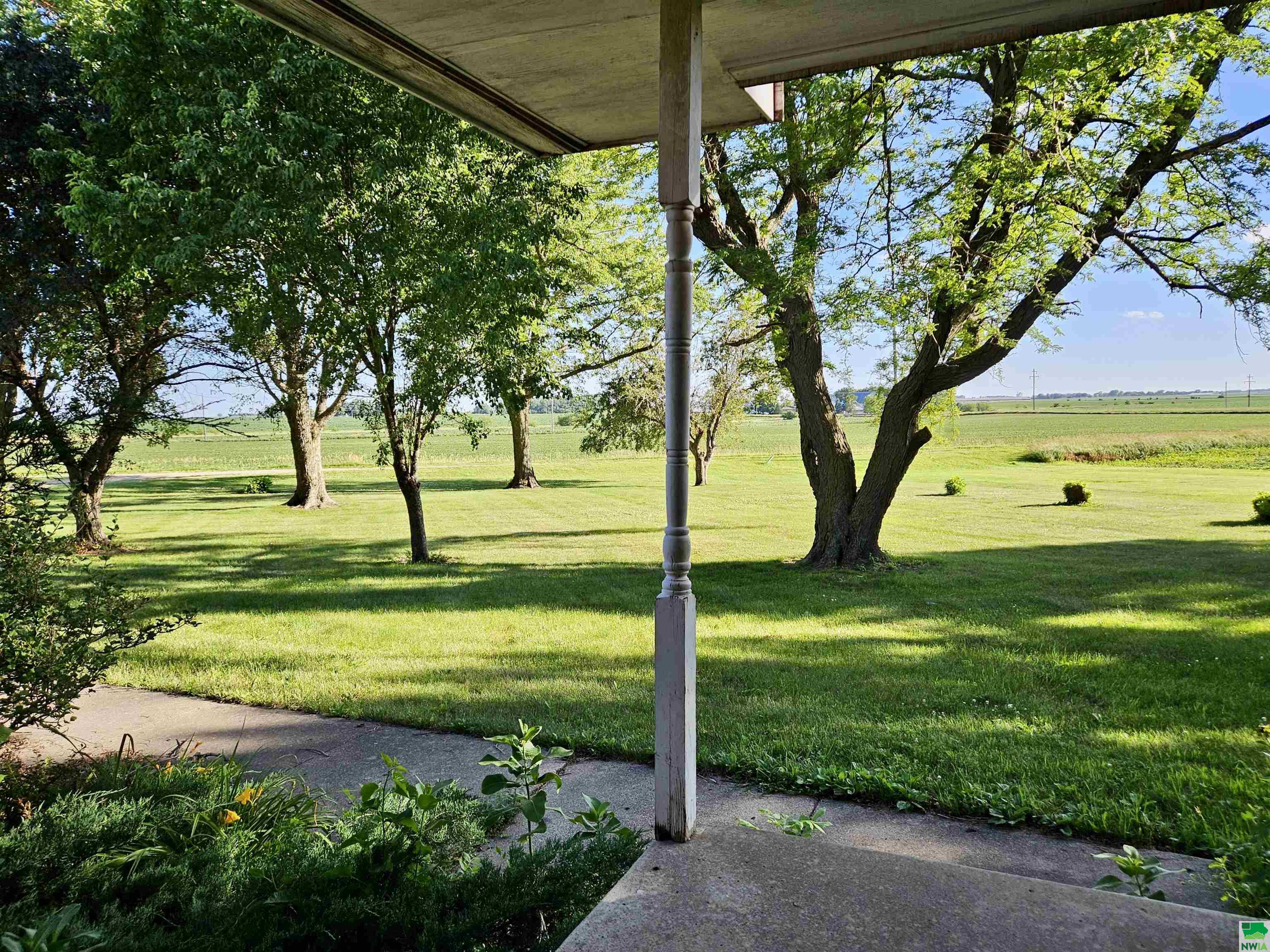 MLS #825400