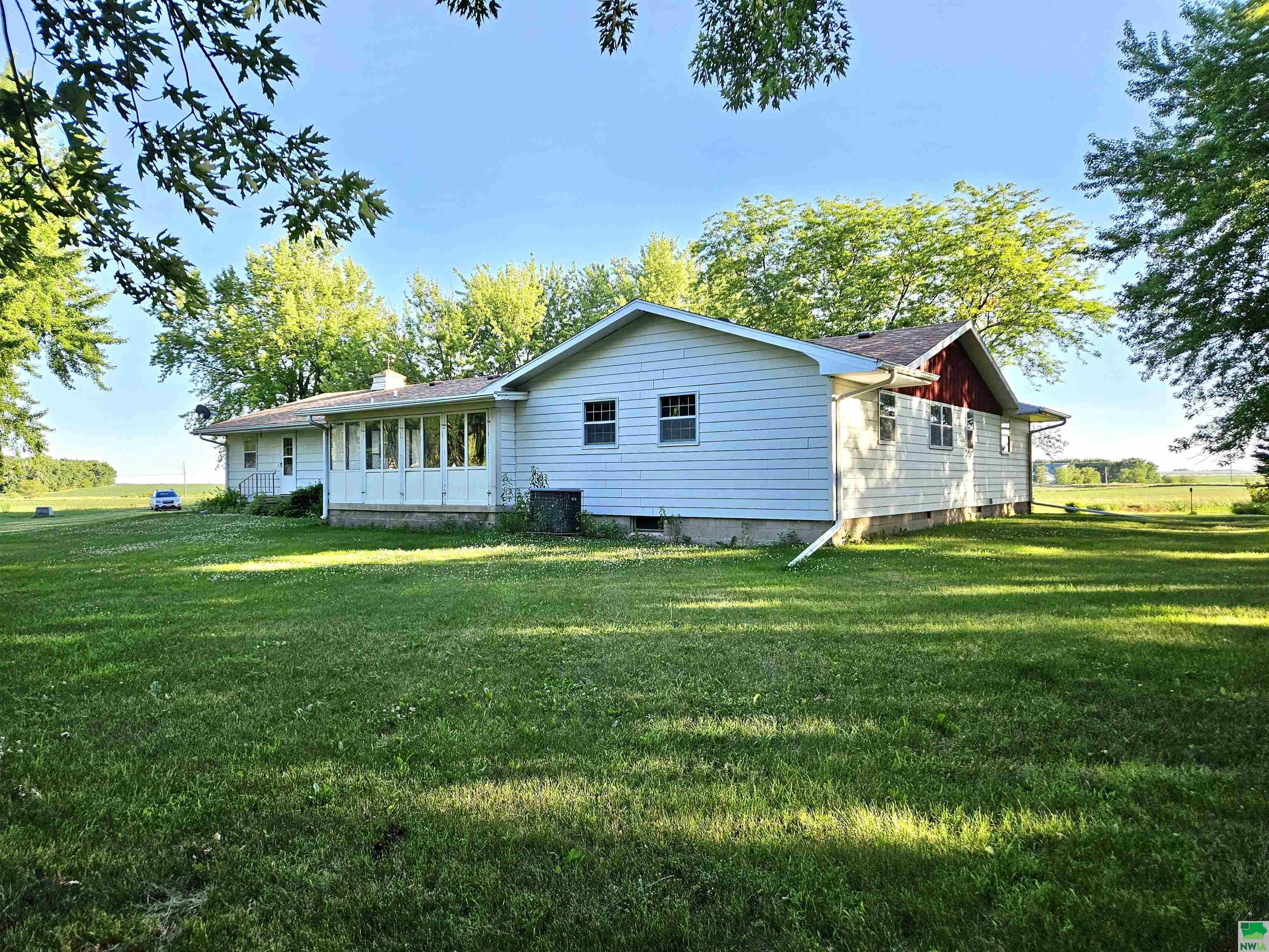 MLS #825400