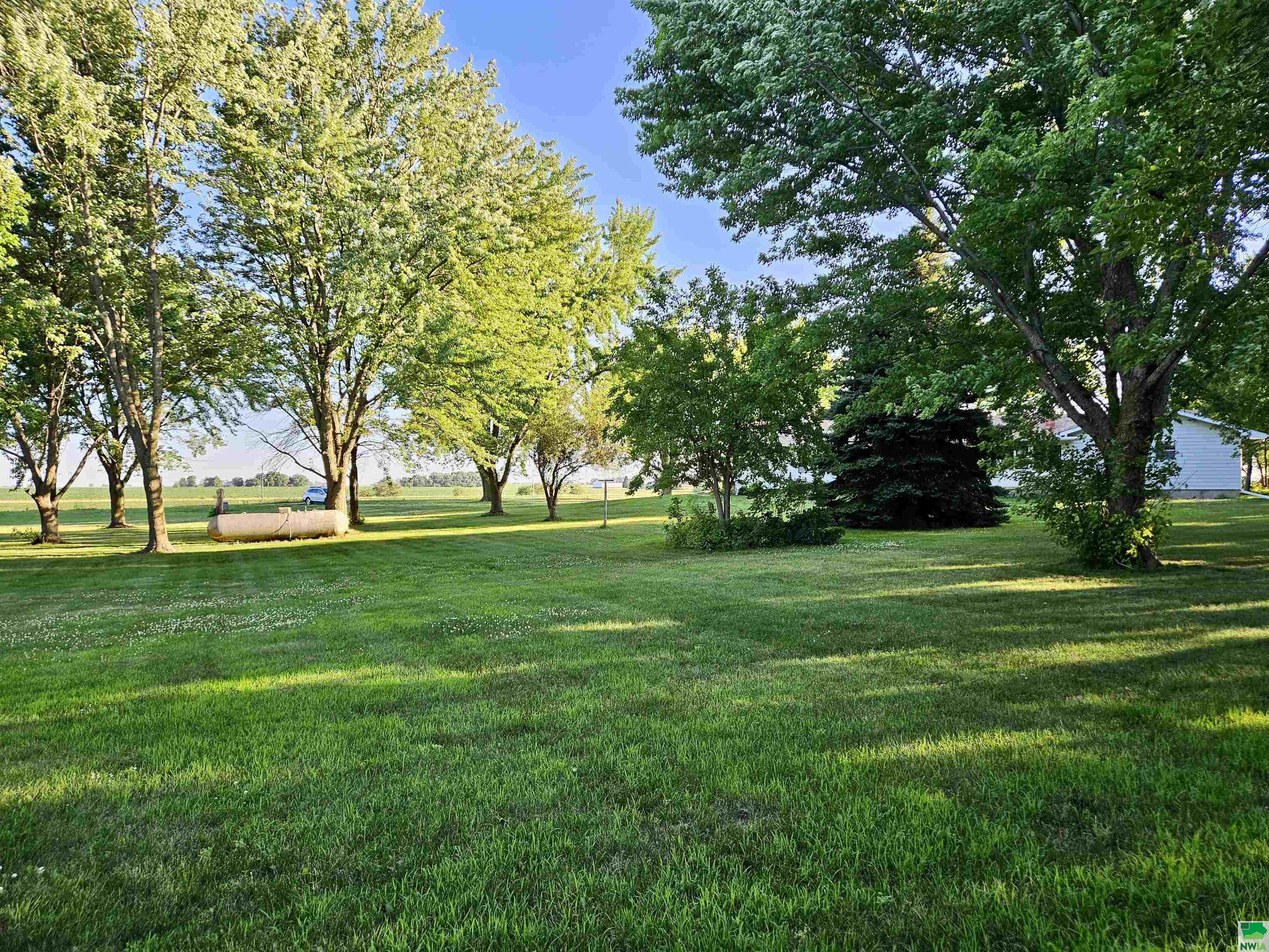 MLS #825400