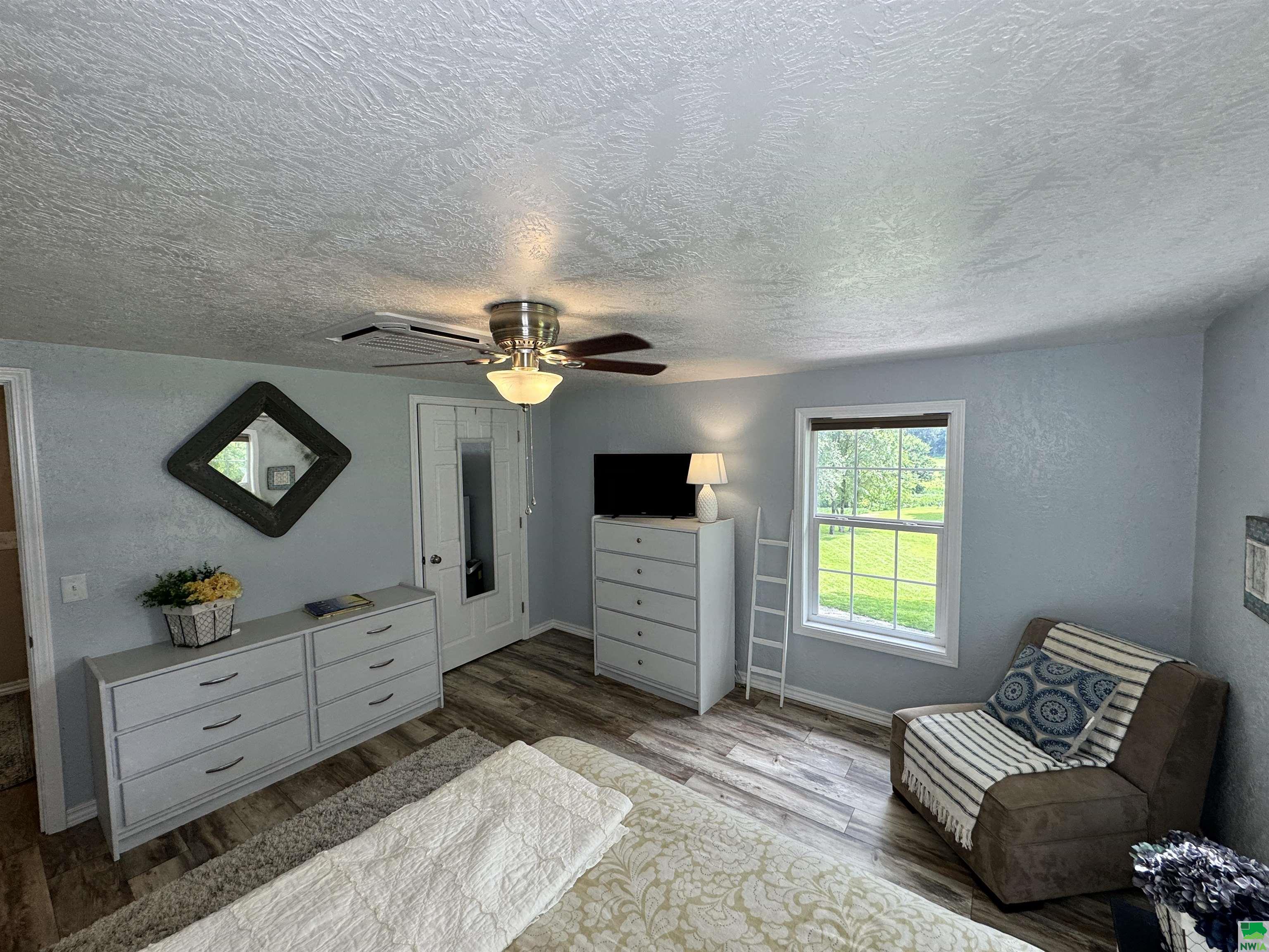 MLS #825406
