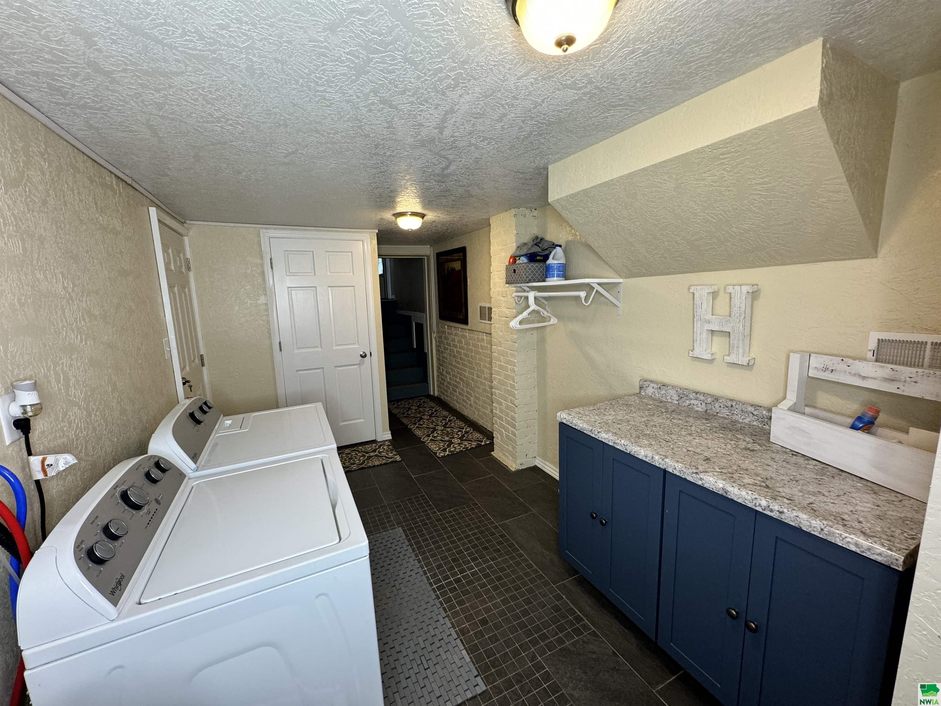 MLS #825406
