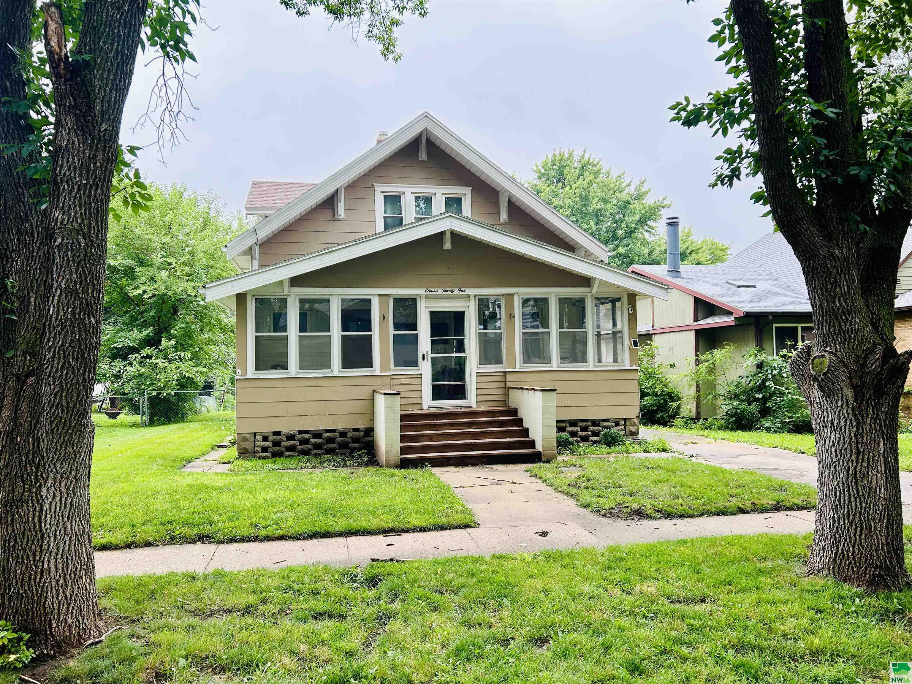 MLS #825411
