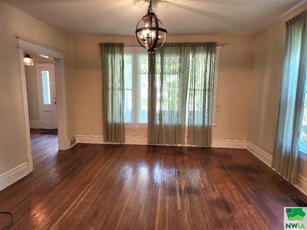 MLS #825418