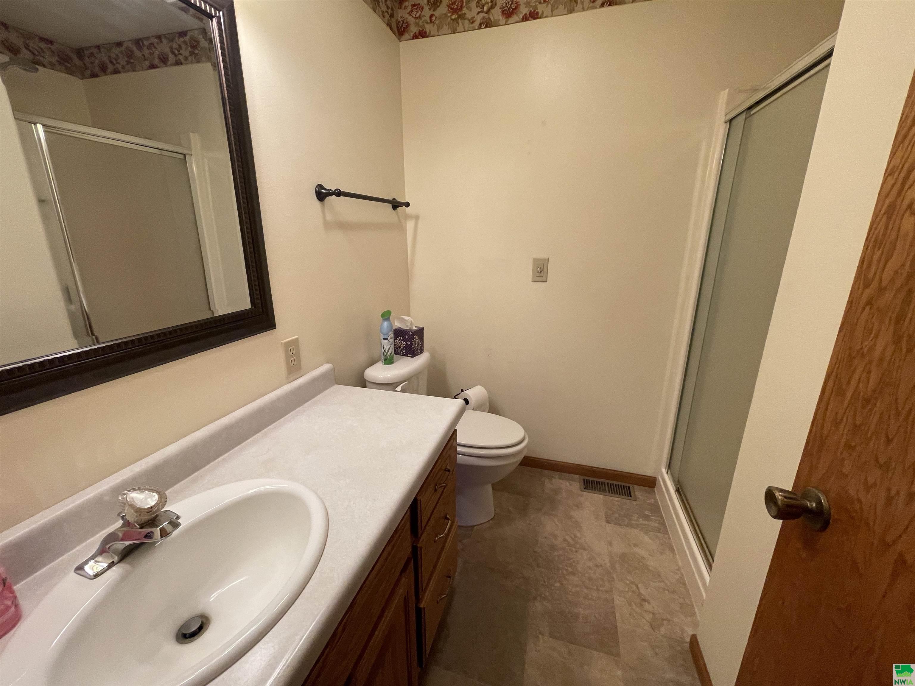 MLS #825427