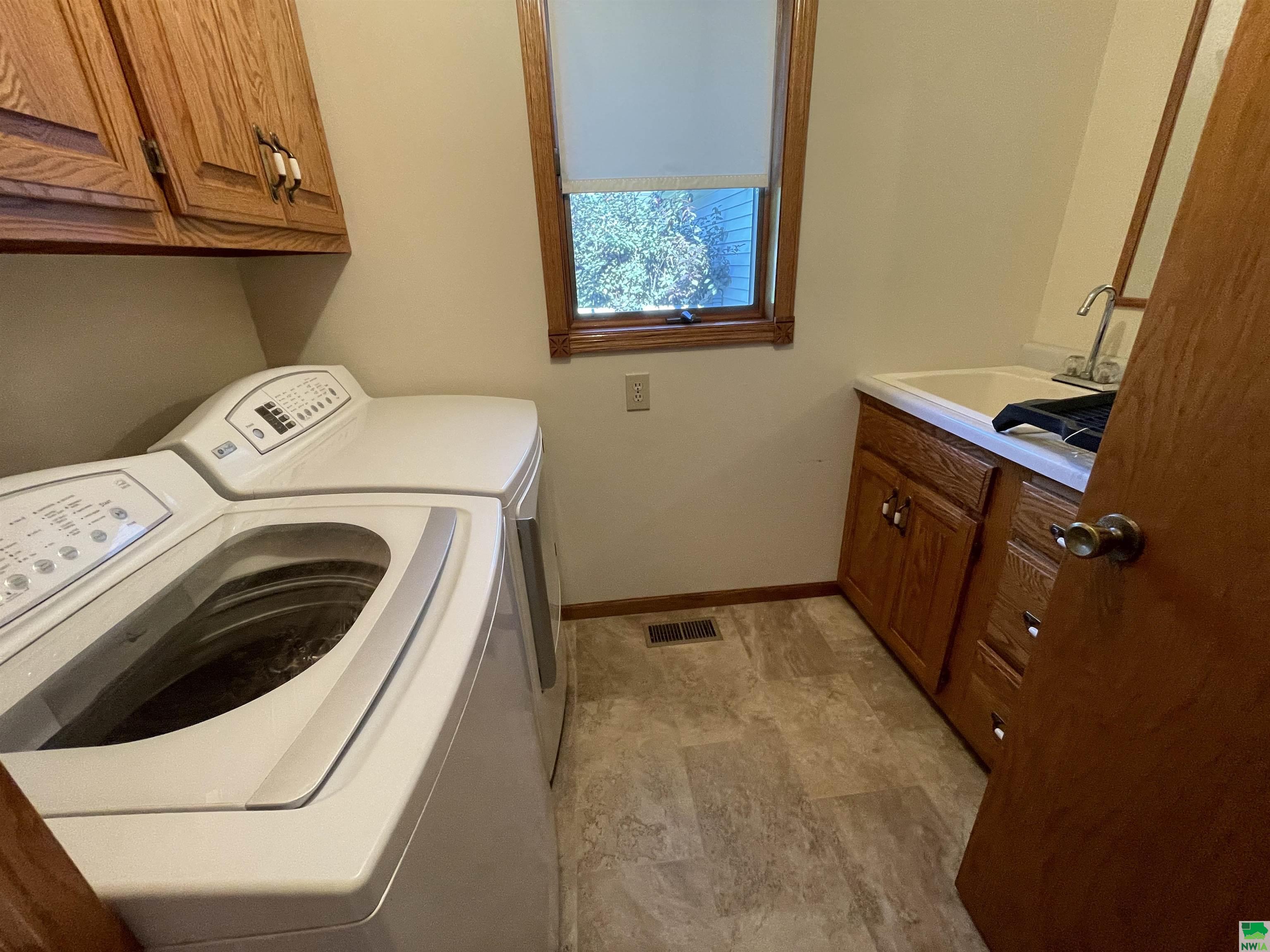MLS #825427