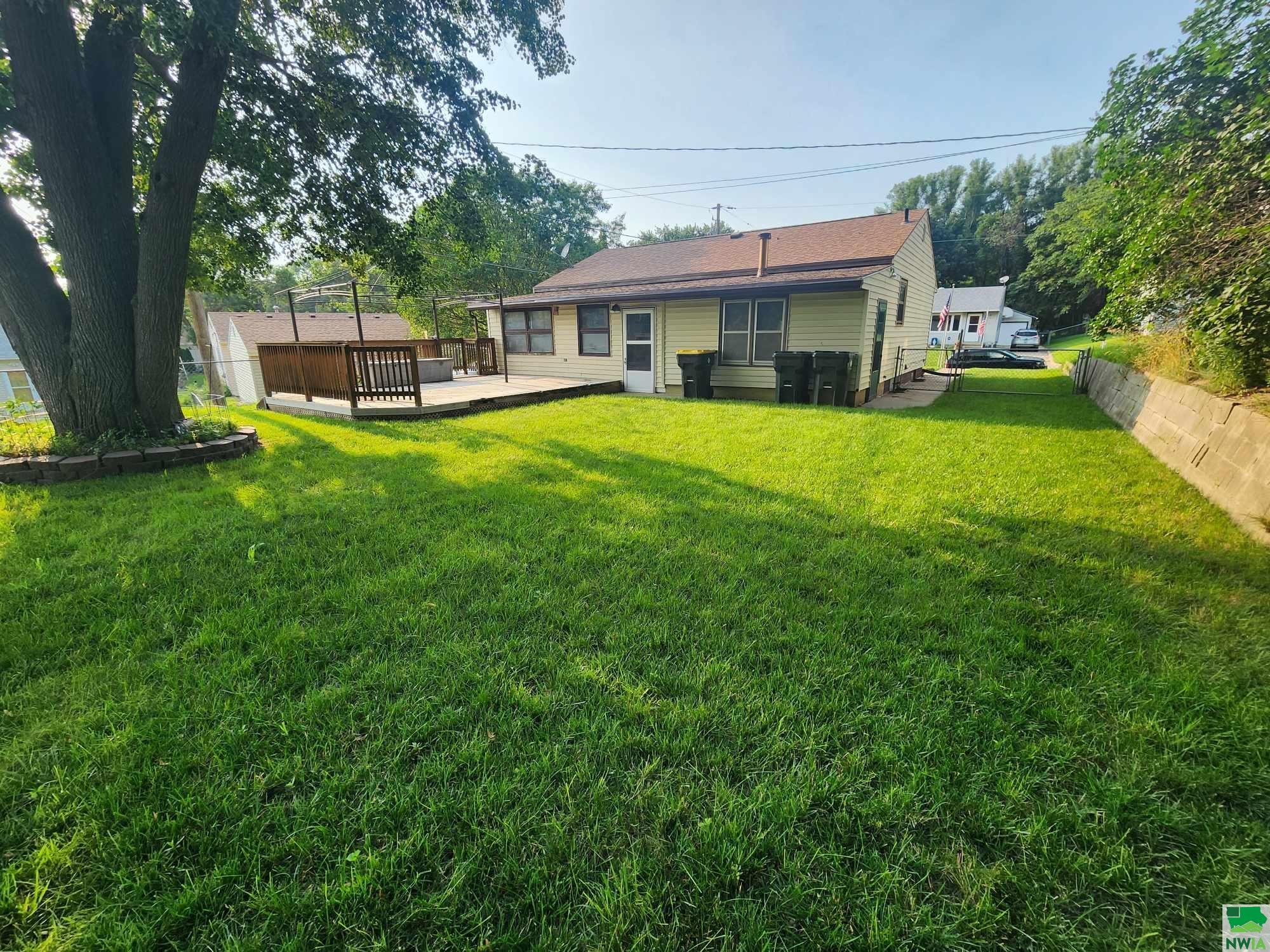 MLS #825476