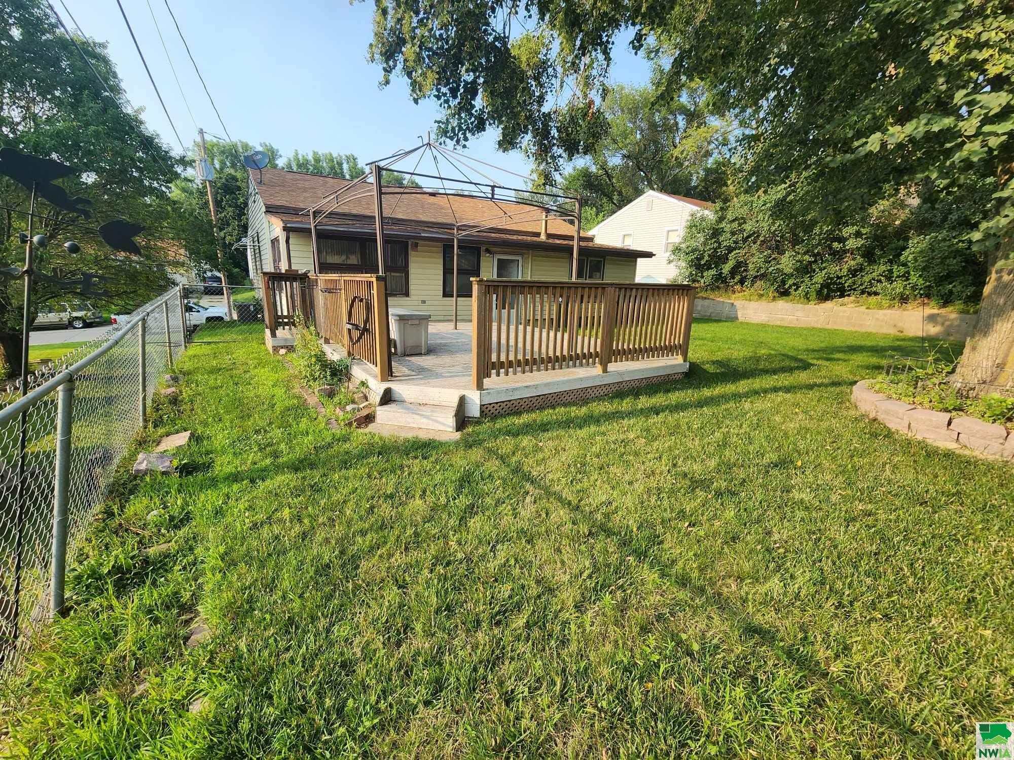 MLS #825476