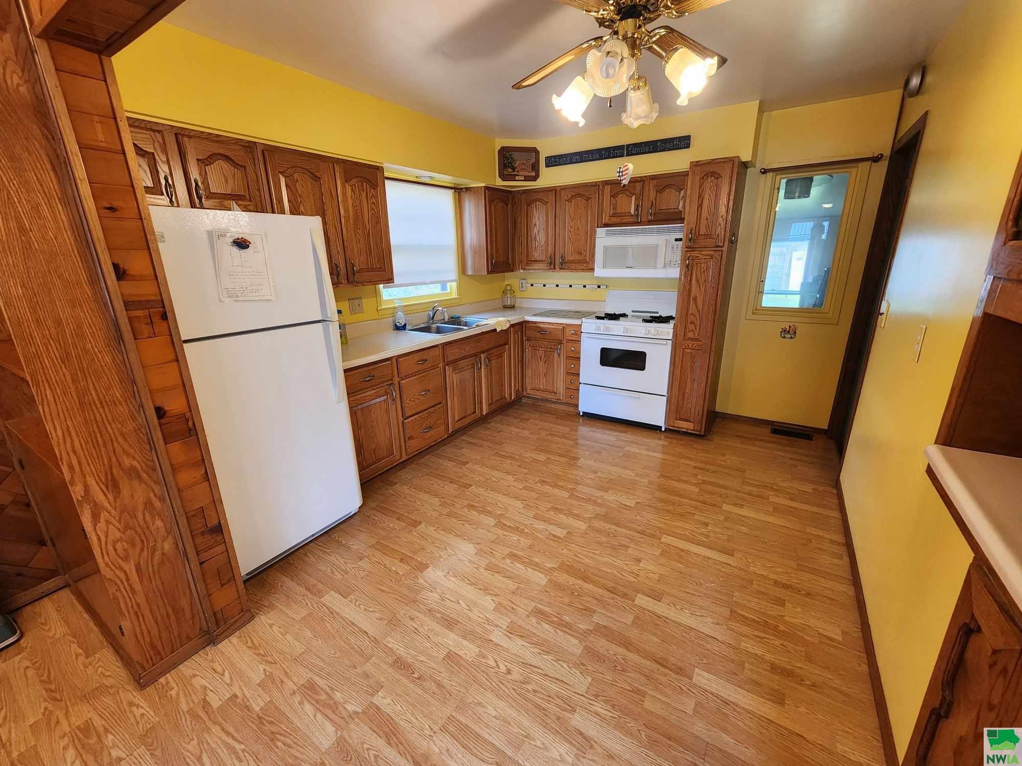 MLS #825476
