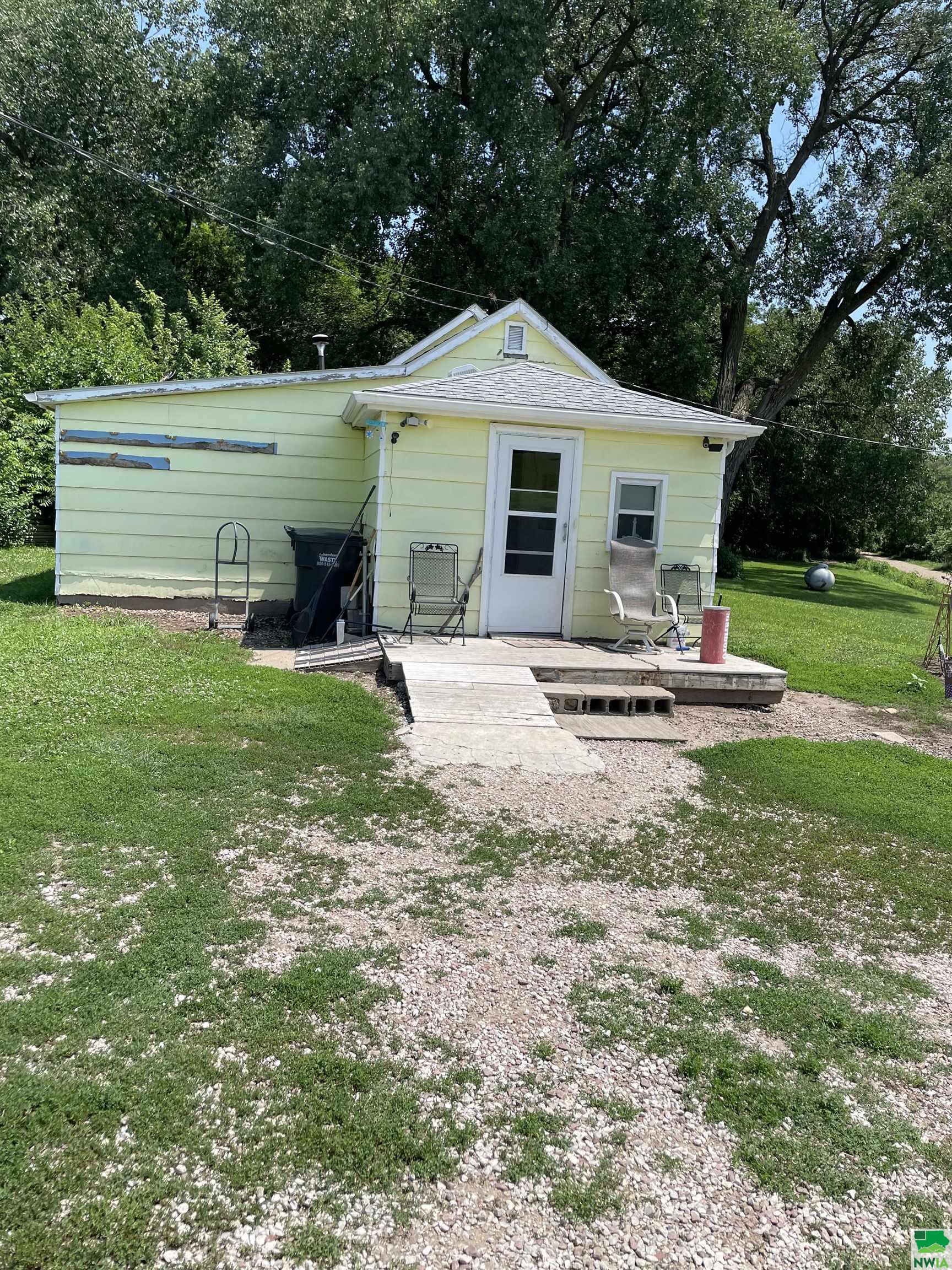 MLS #825496