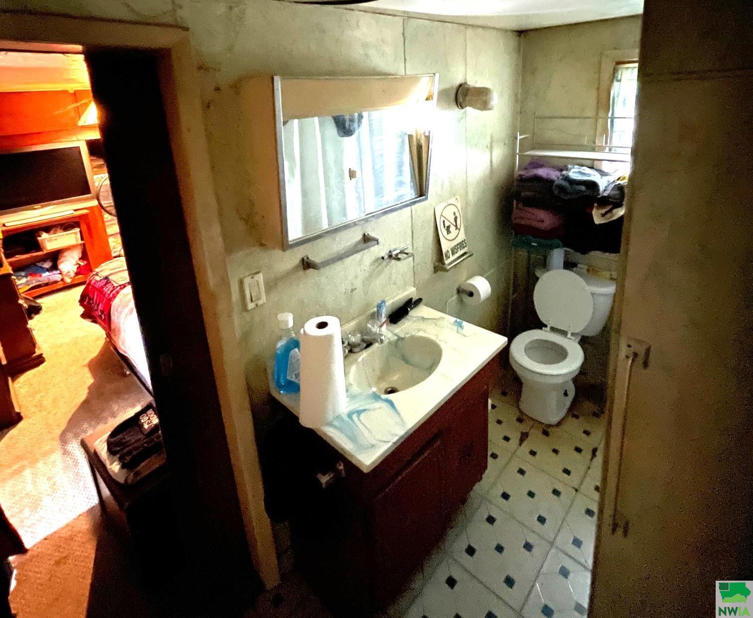 MLS #825496