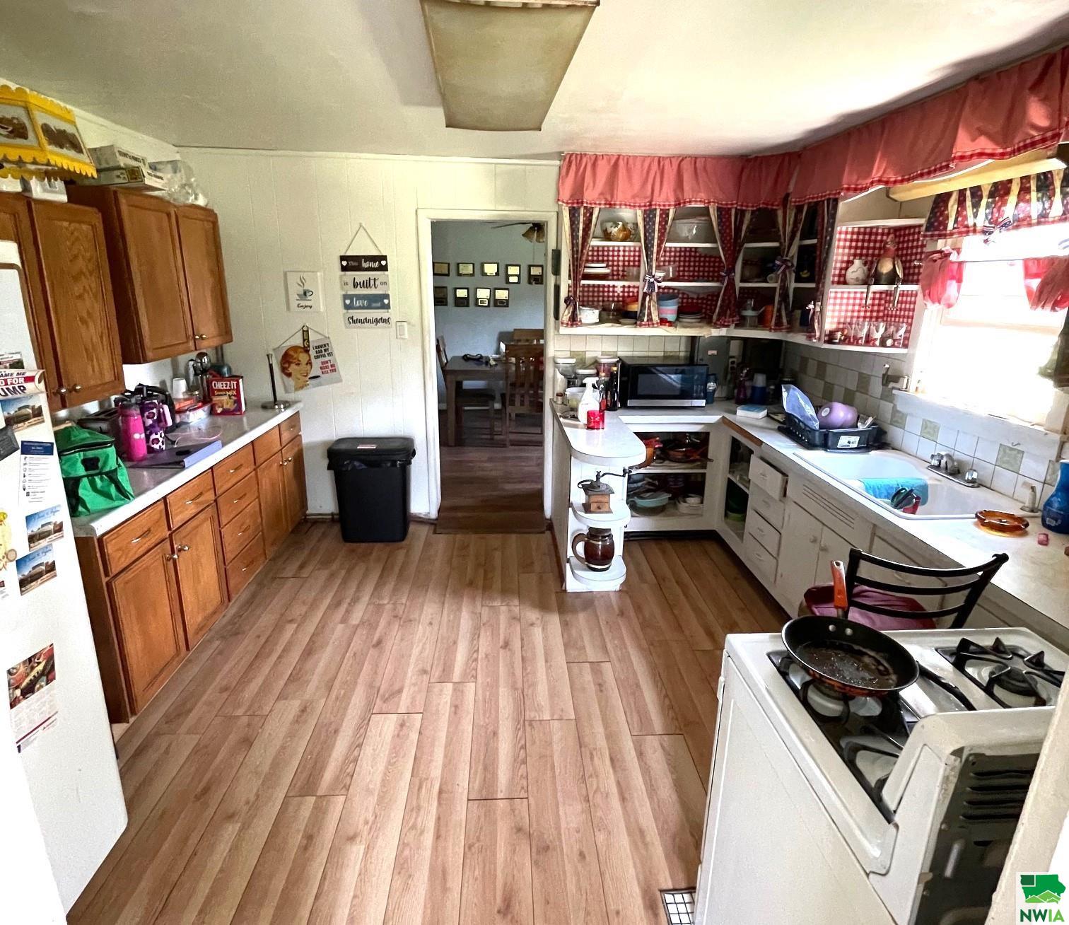 MLS #825496