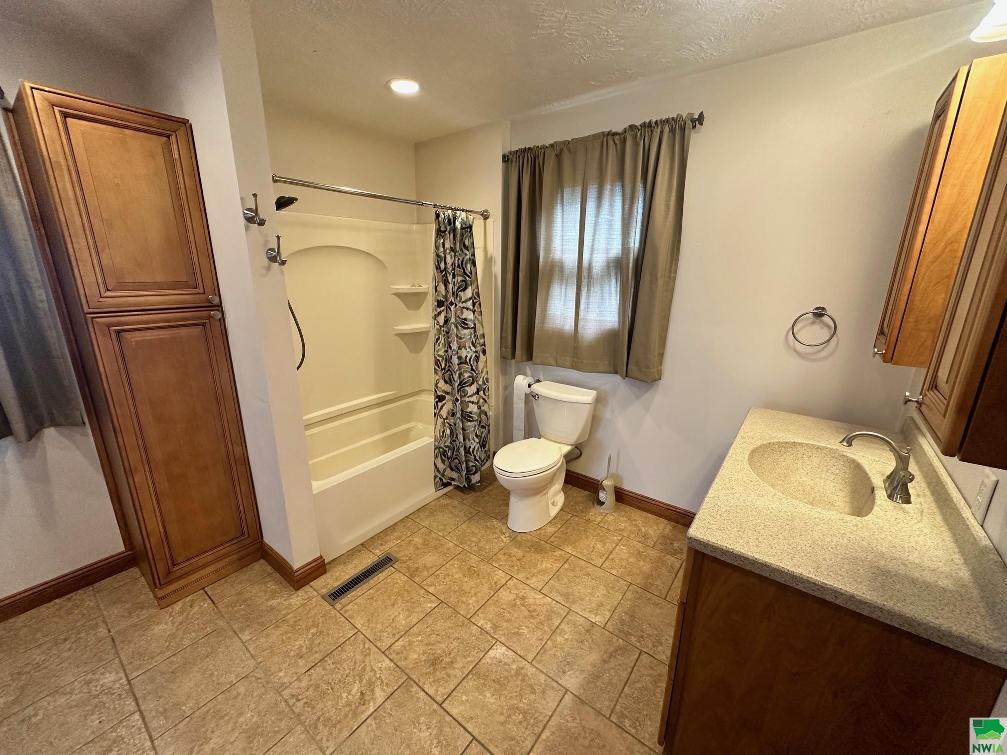 MLS #825520