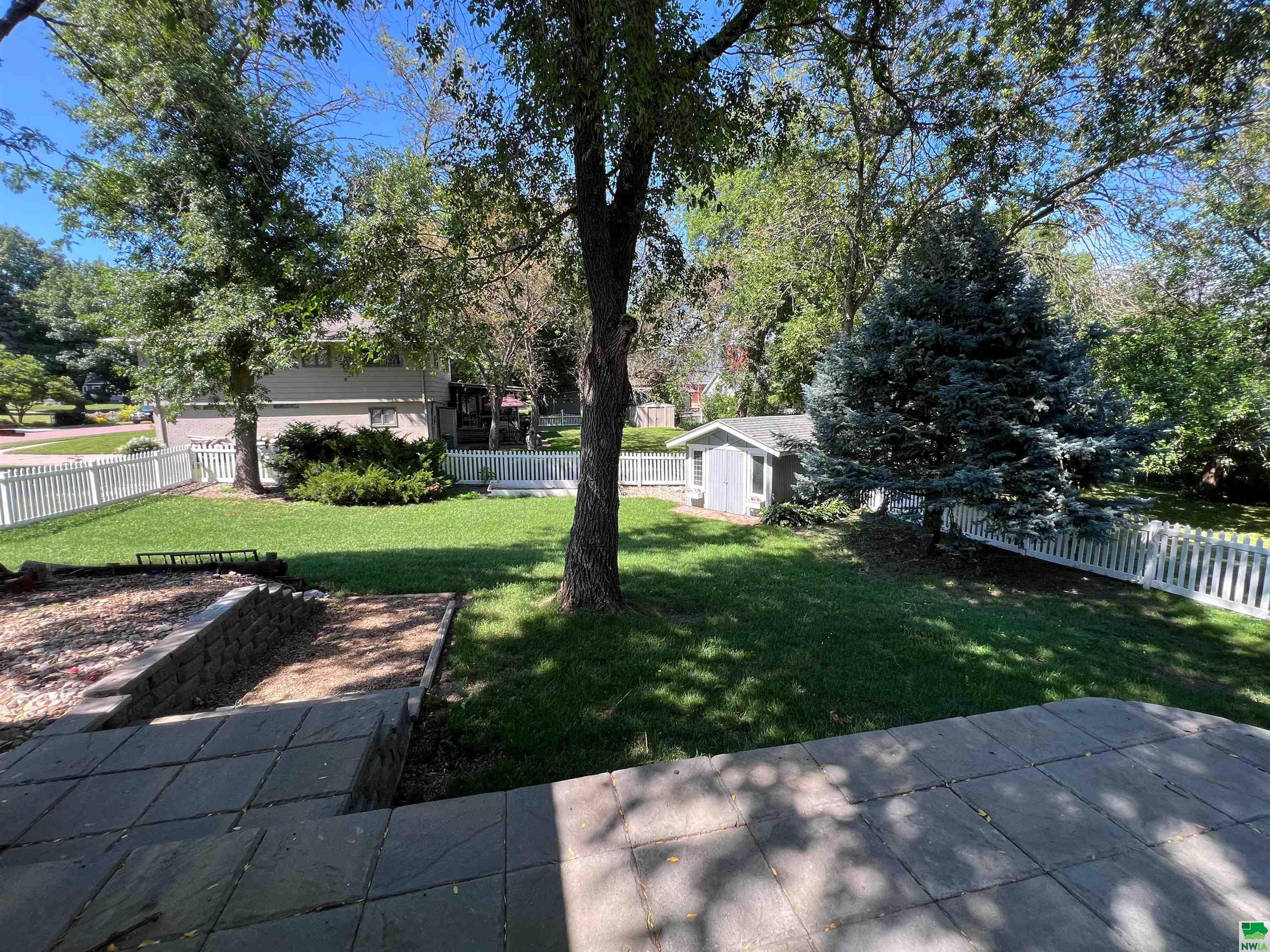 MLS #825546