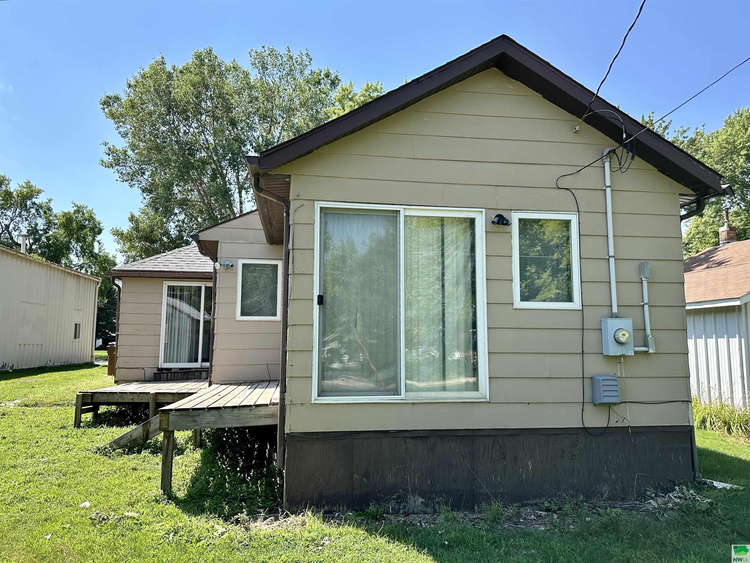 MLS #825579