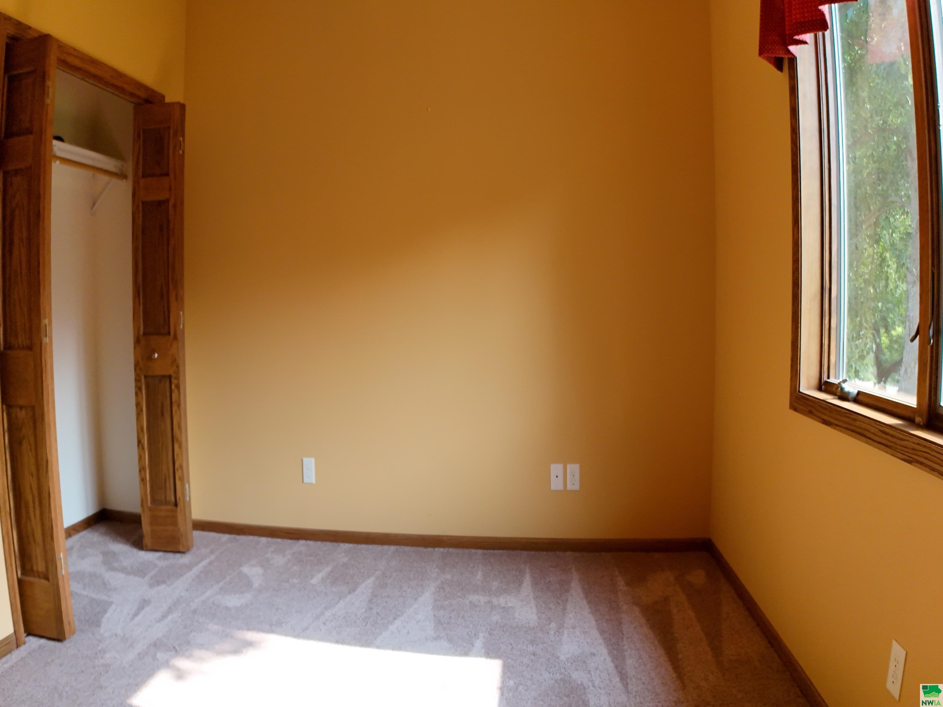 MLS #825588