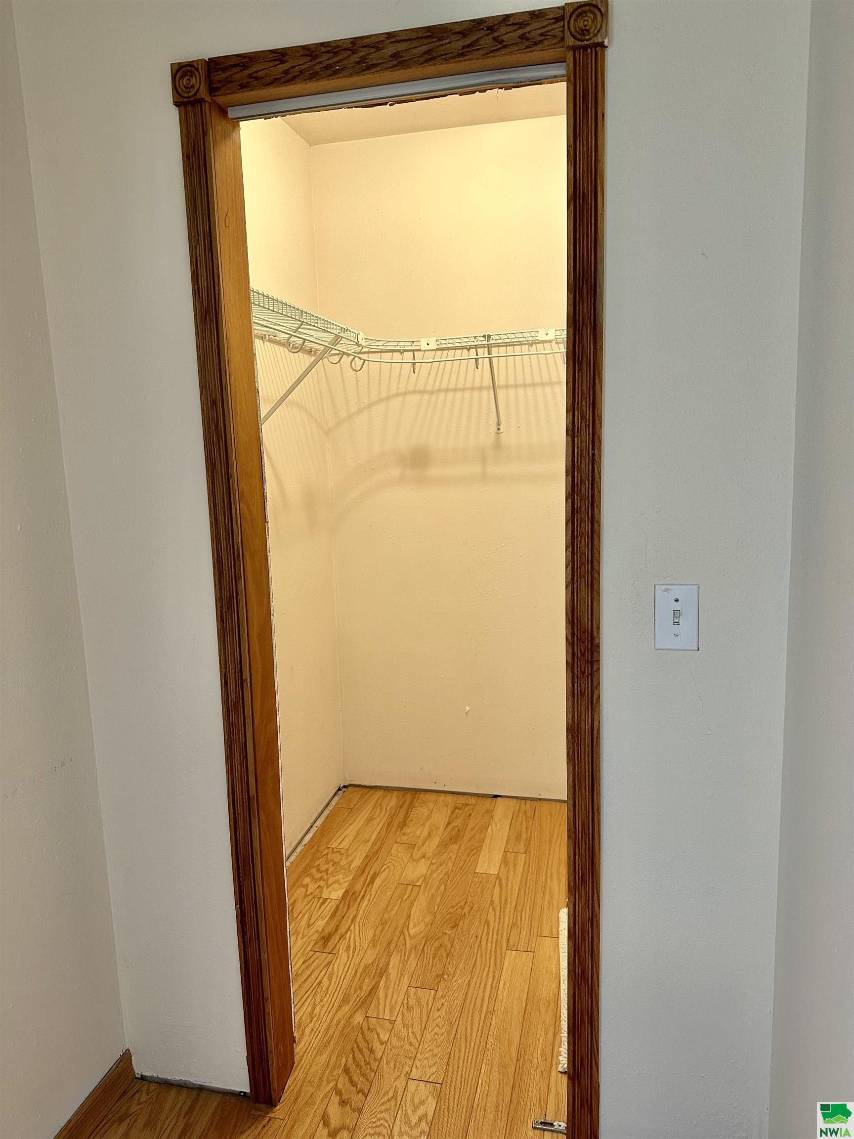 MLS #825589