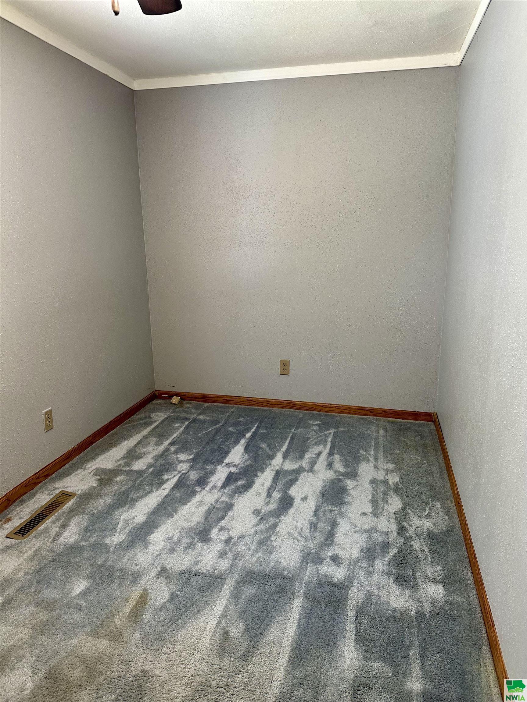 MLS #825589