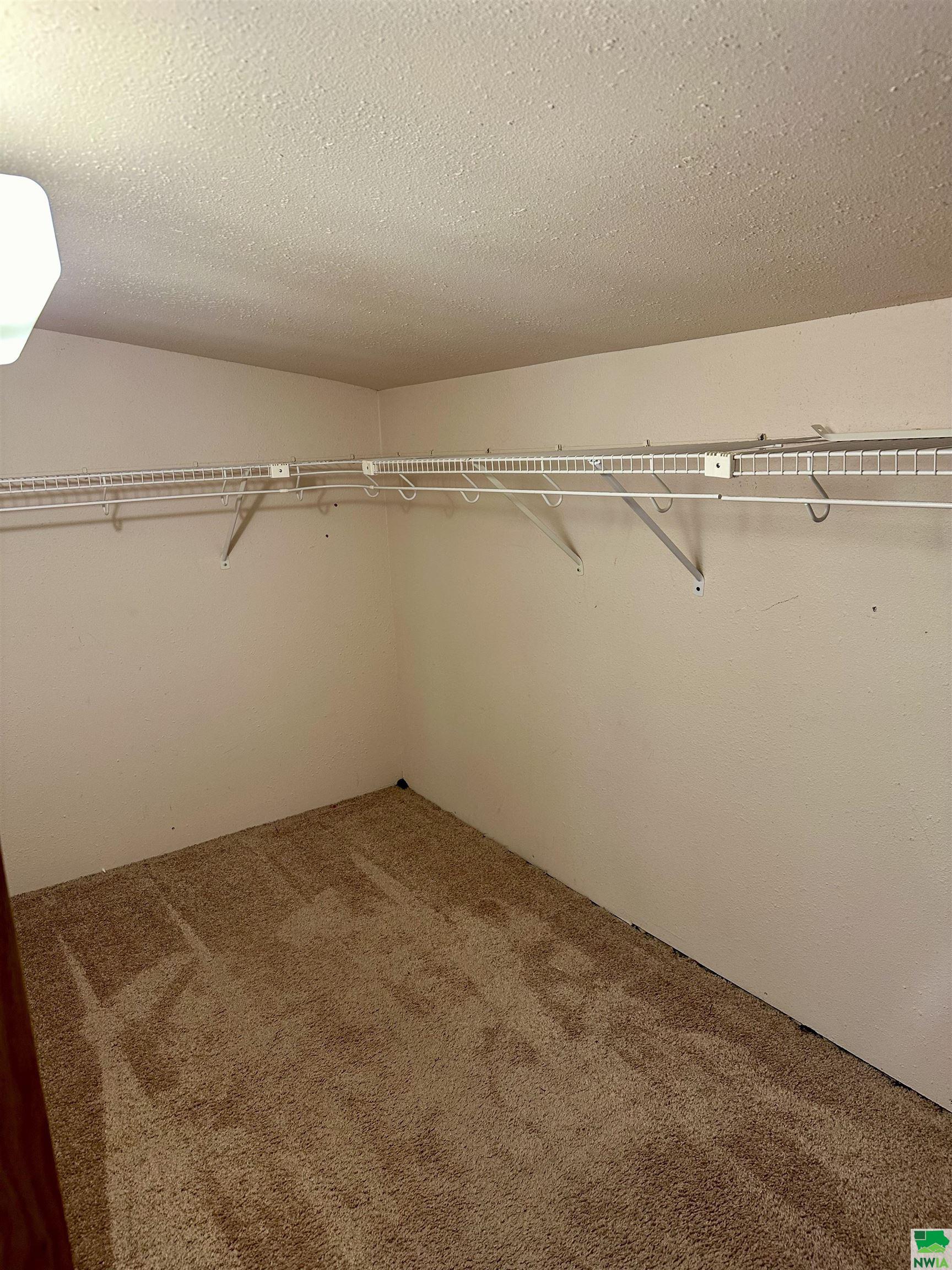 MLS #825589