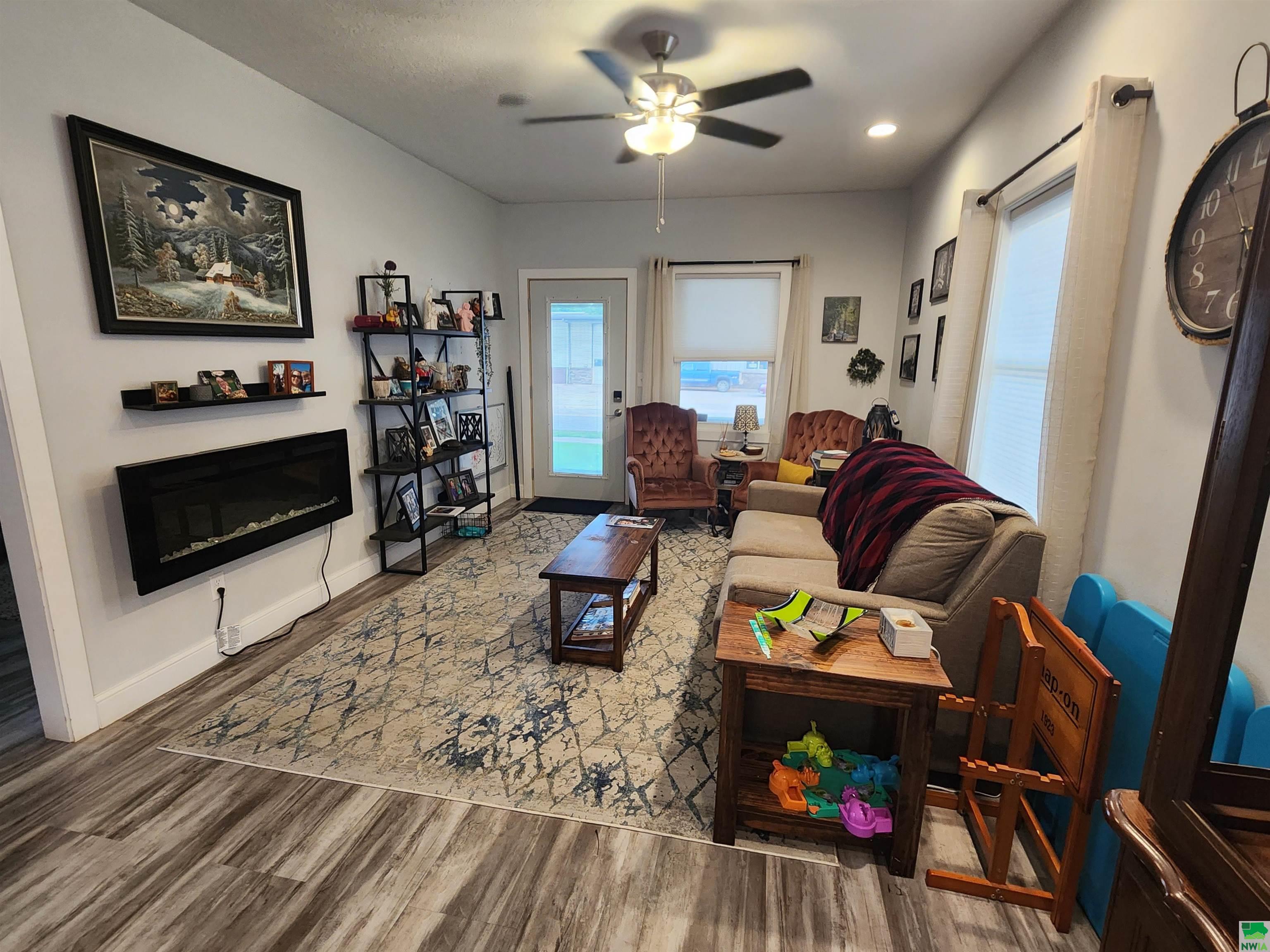 MLS #825600