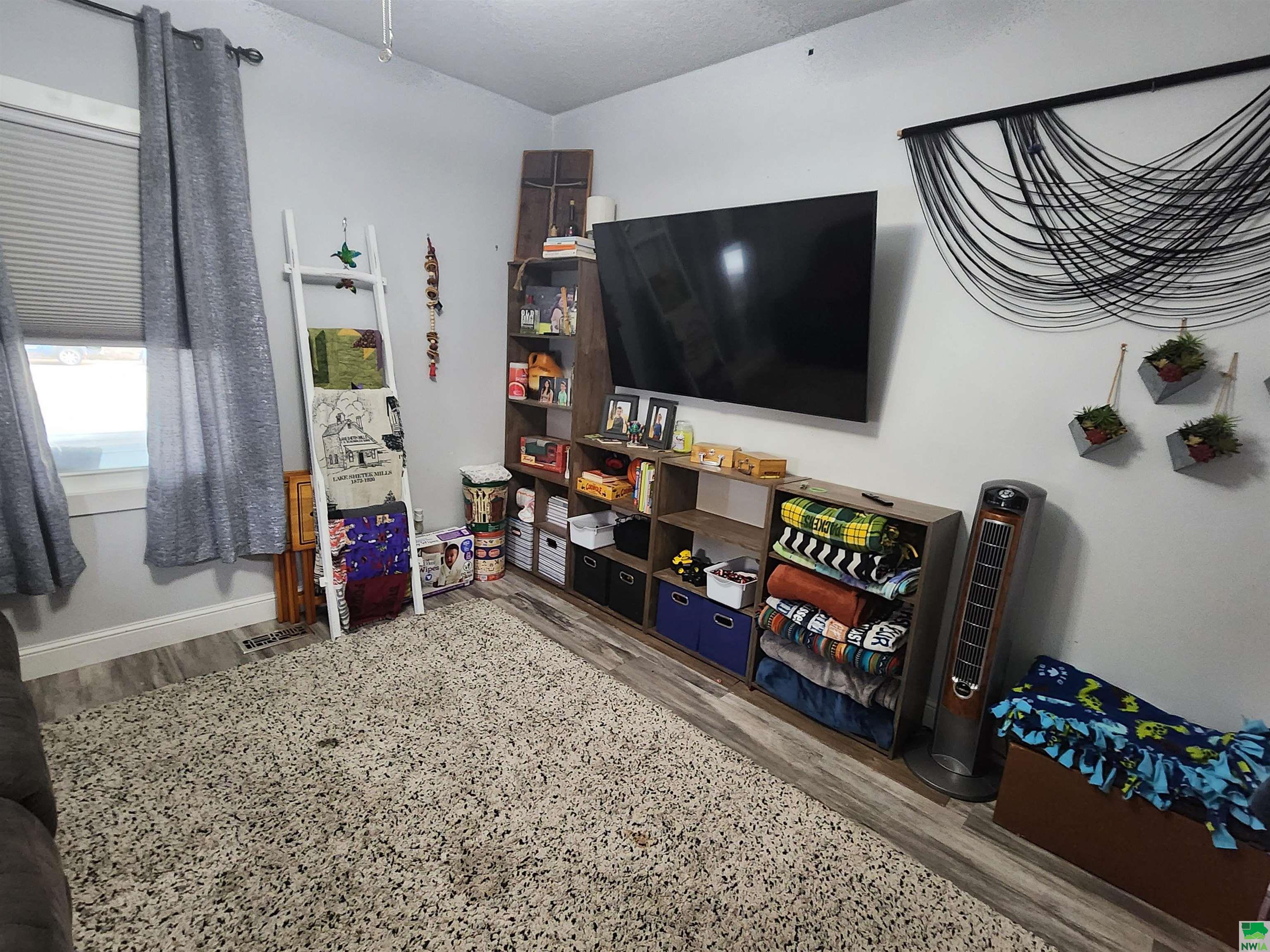 MLS #825600