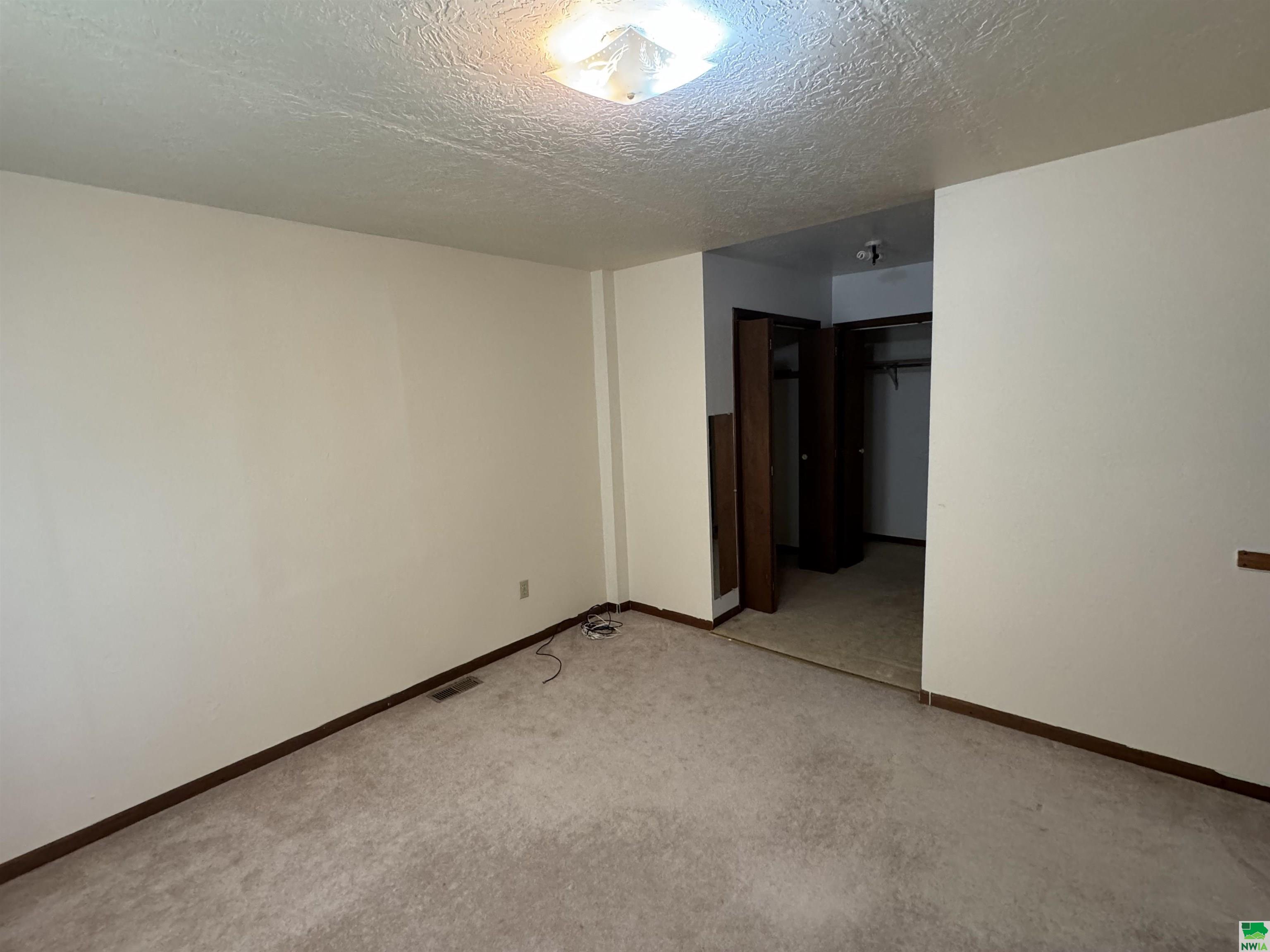 MLS #825606