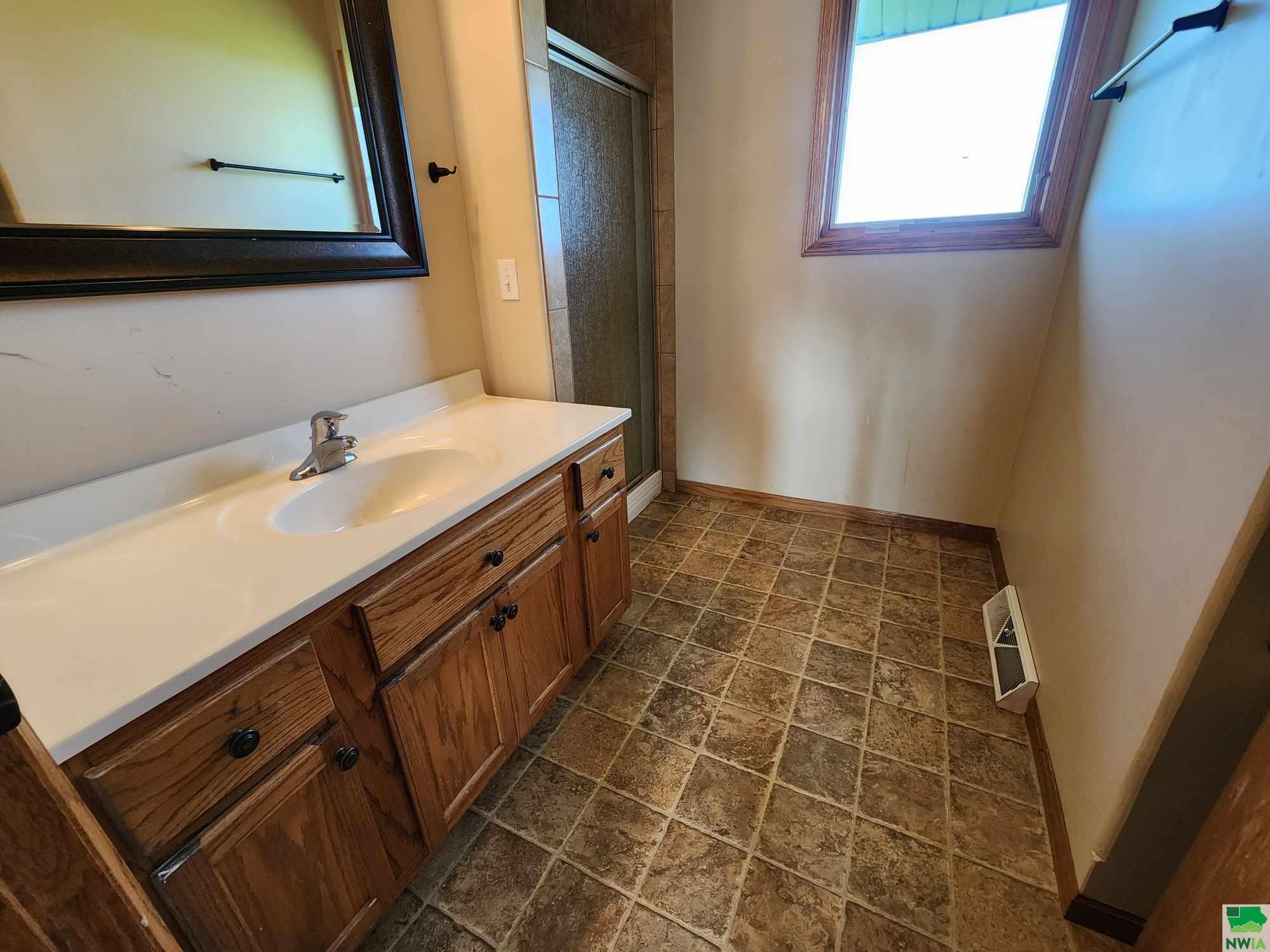 MLS #825630