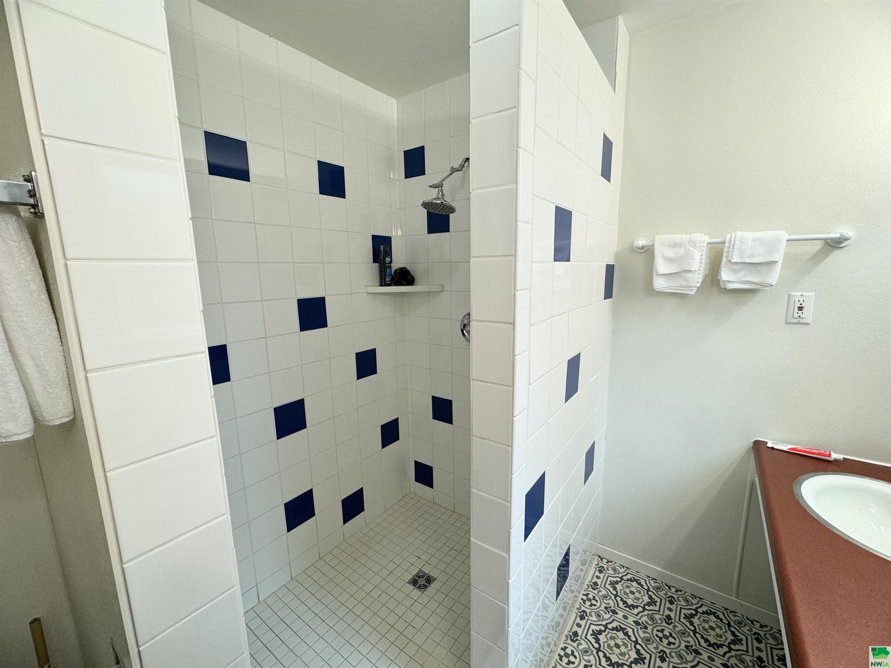 MLS #825642