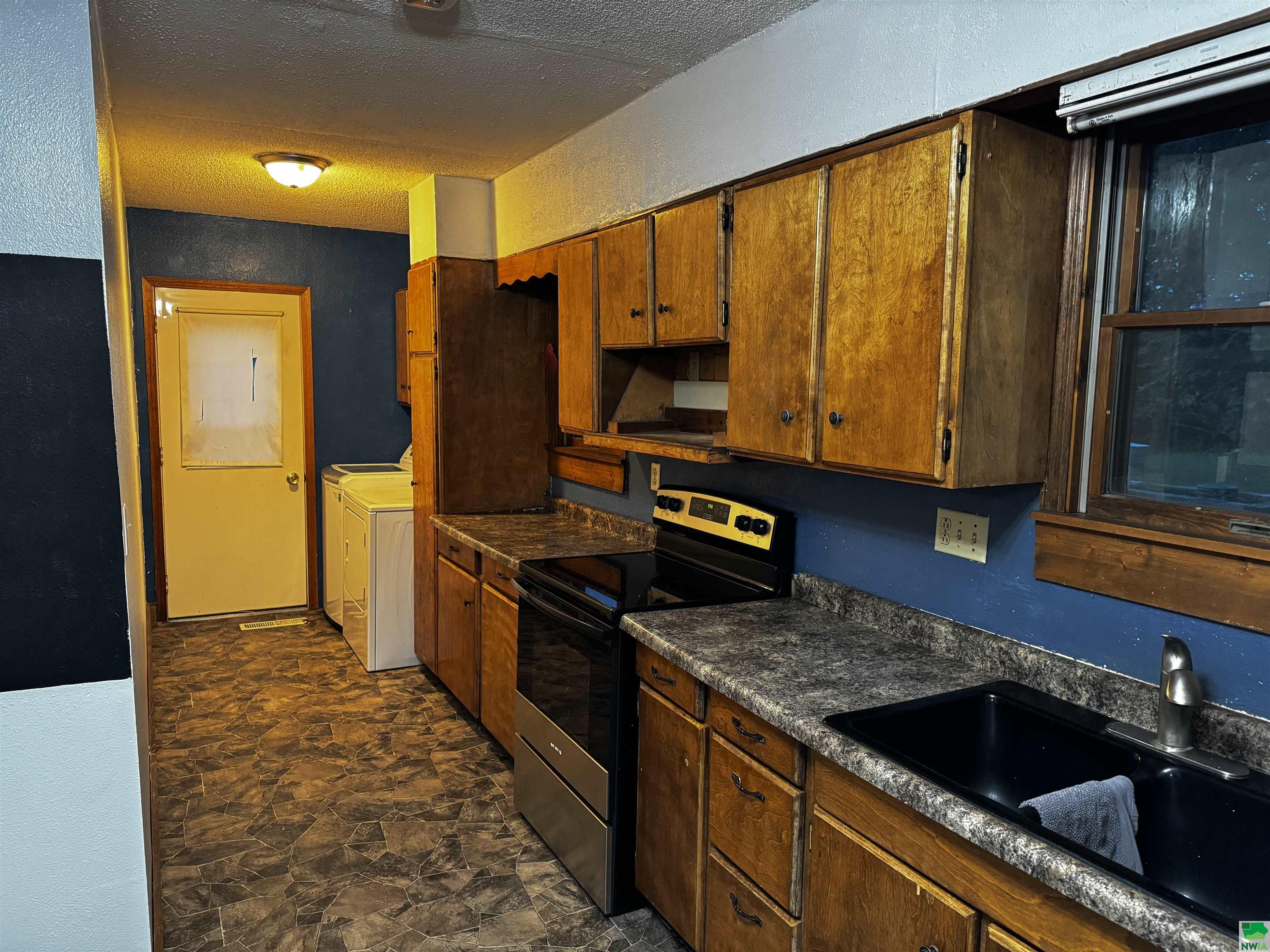 MLS #825667