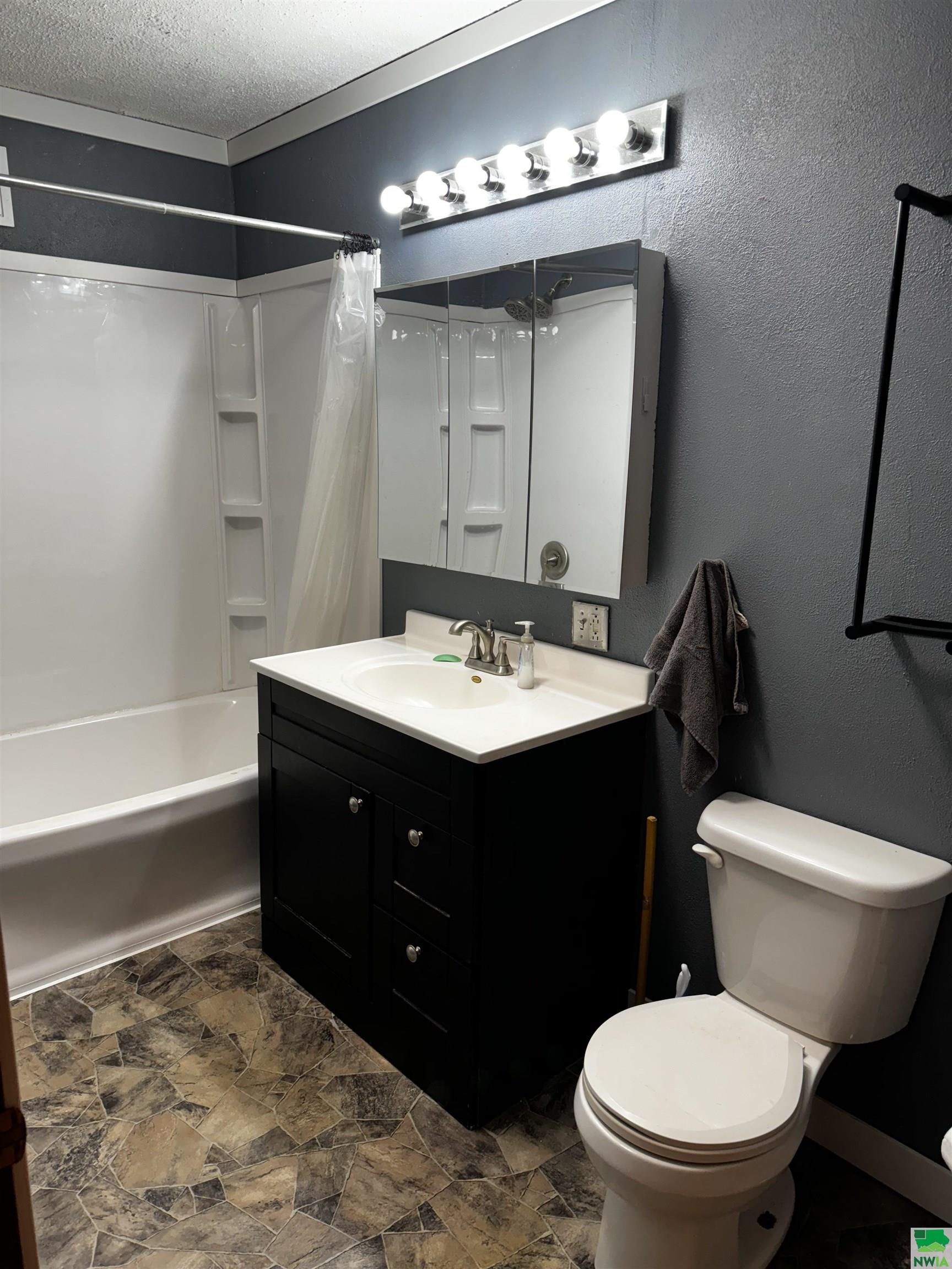 MLS #825667