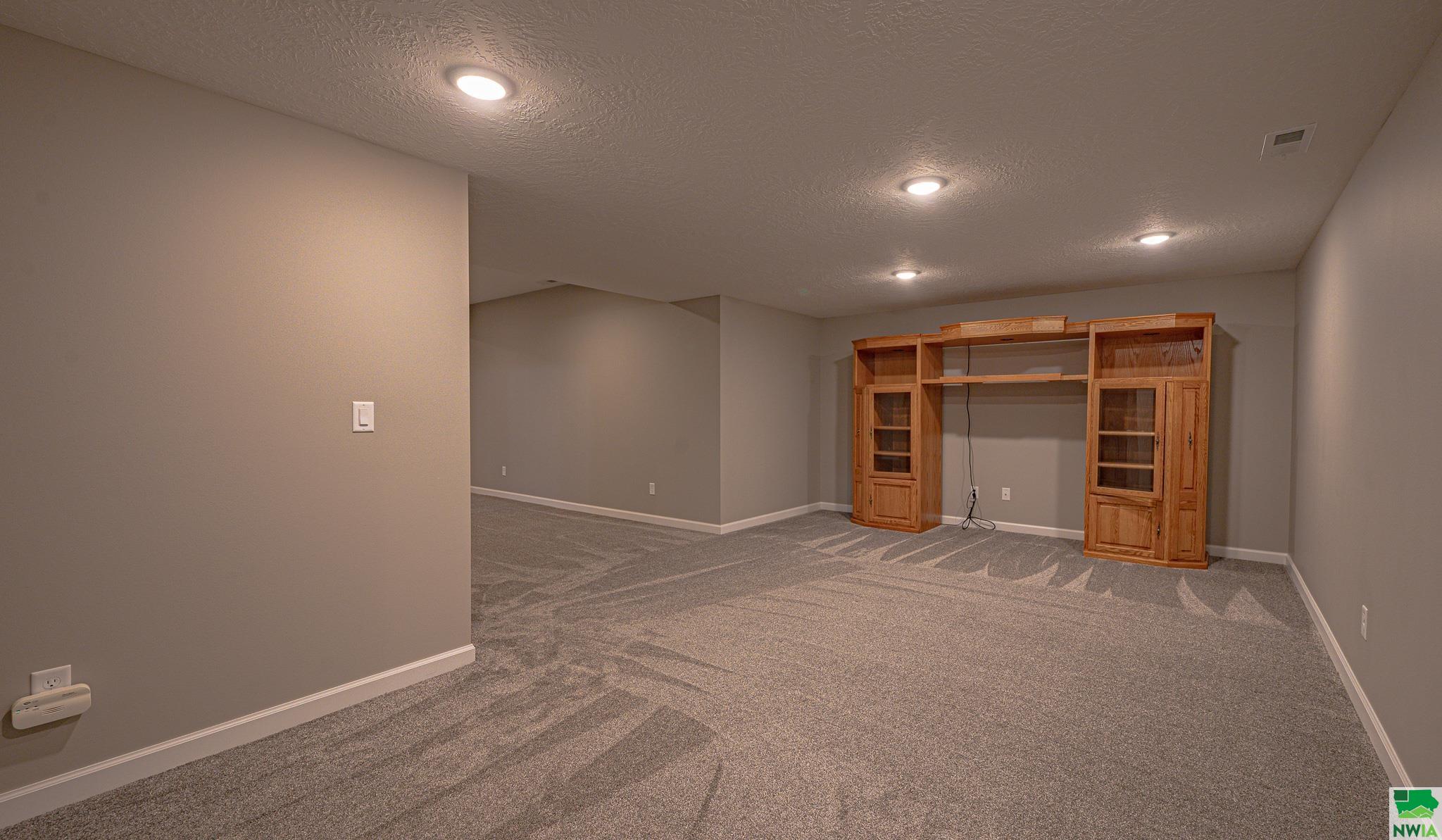 MLS #825680