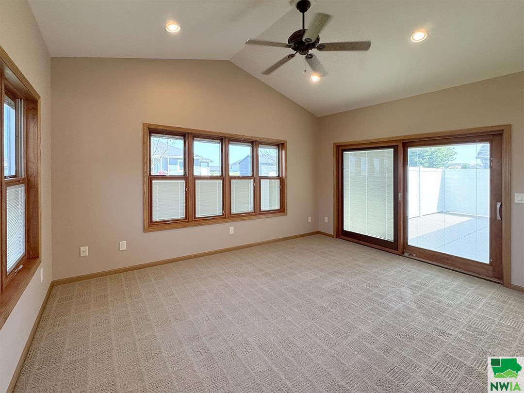 MLS #825692