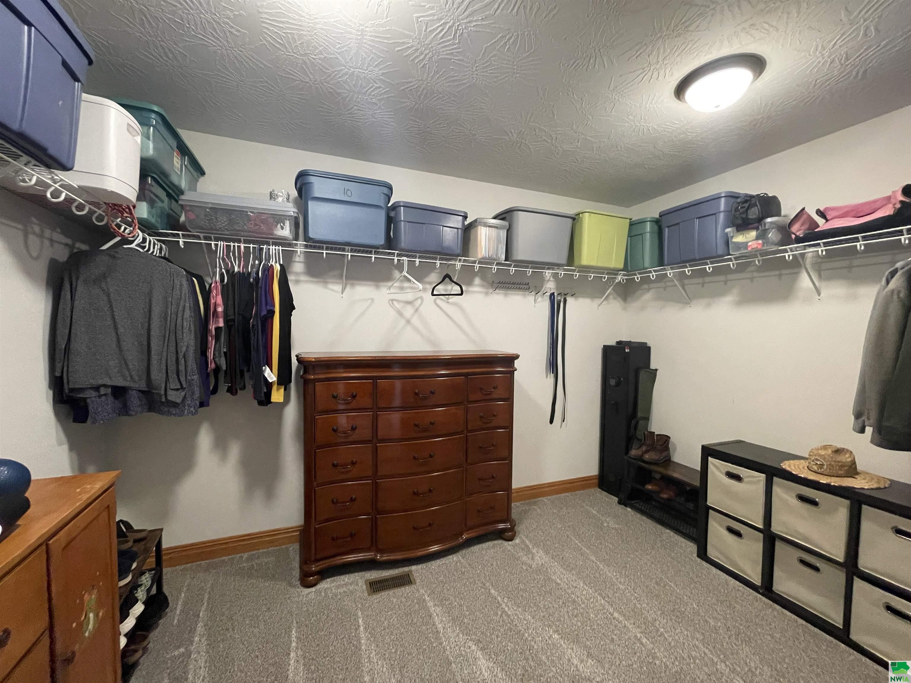 MLS #825694