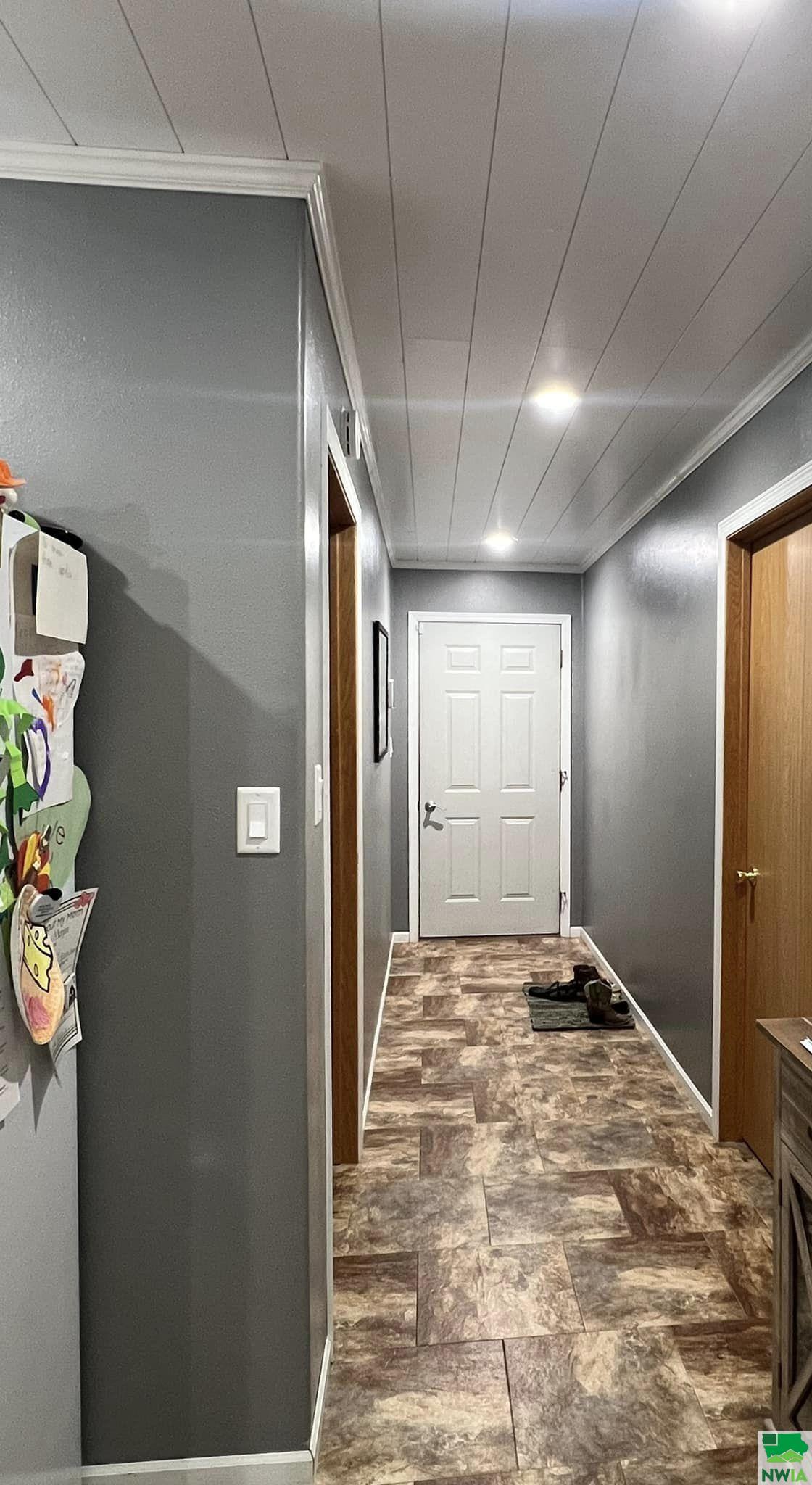 MLS #825696
