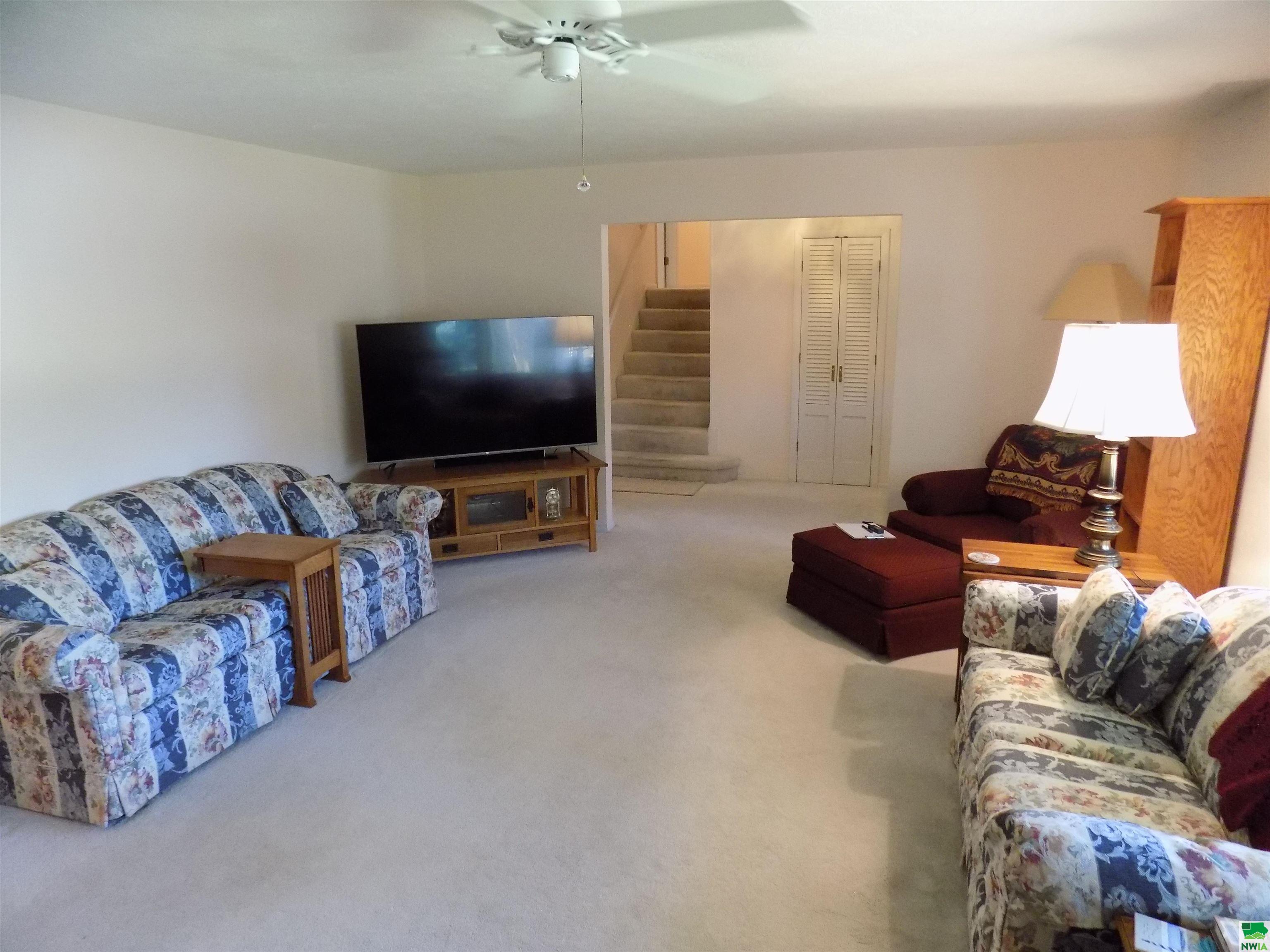 MLS #825702