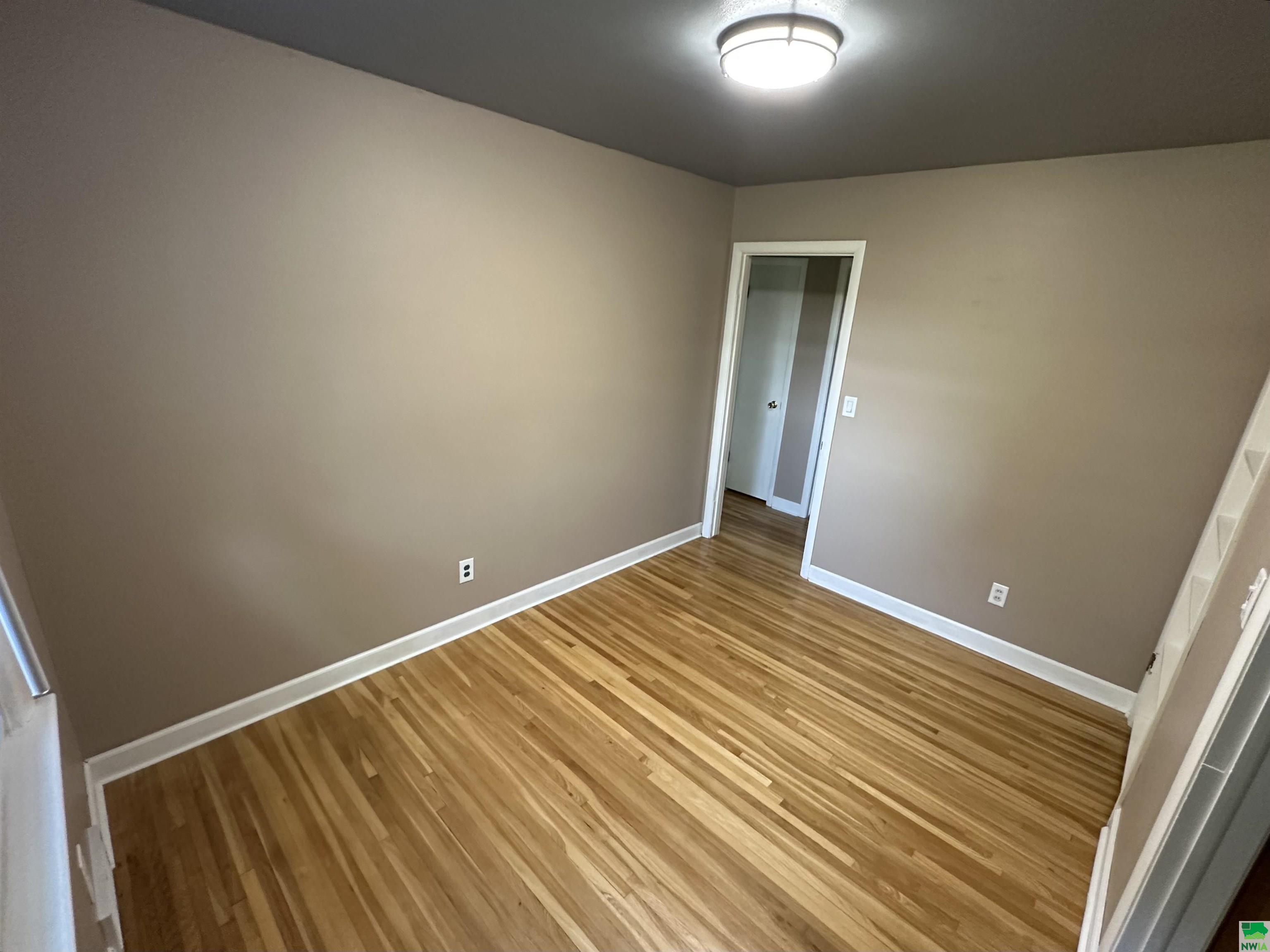 MLS #825706