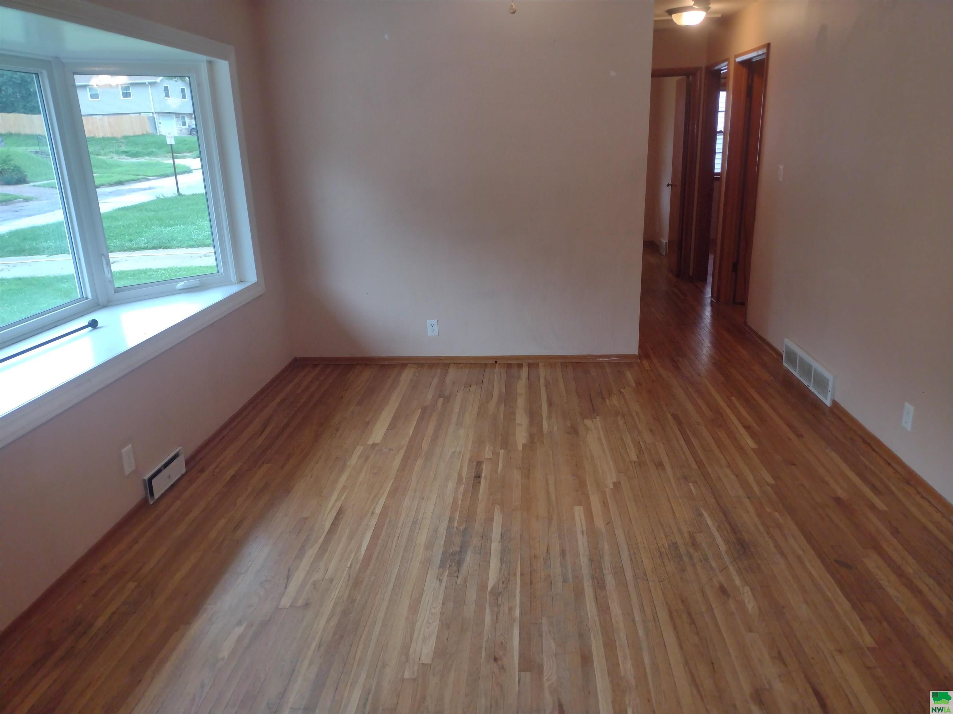 MLS #825708