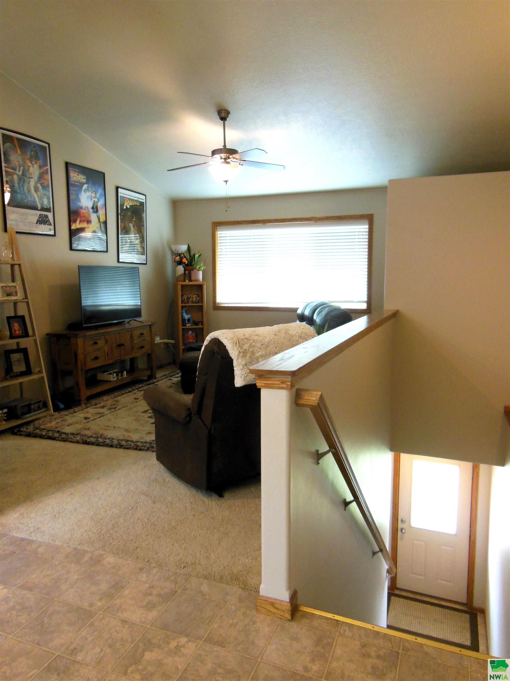 MLS #825716