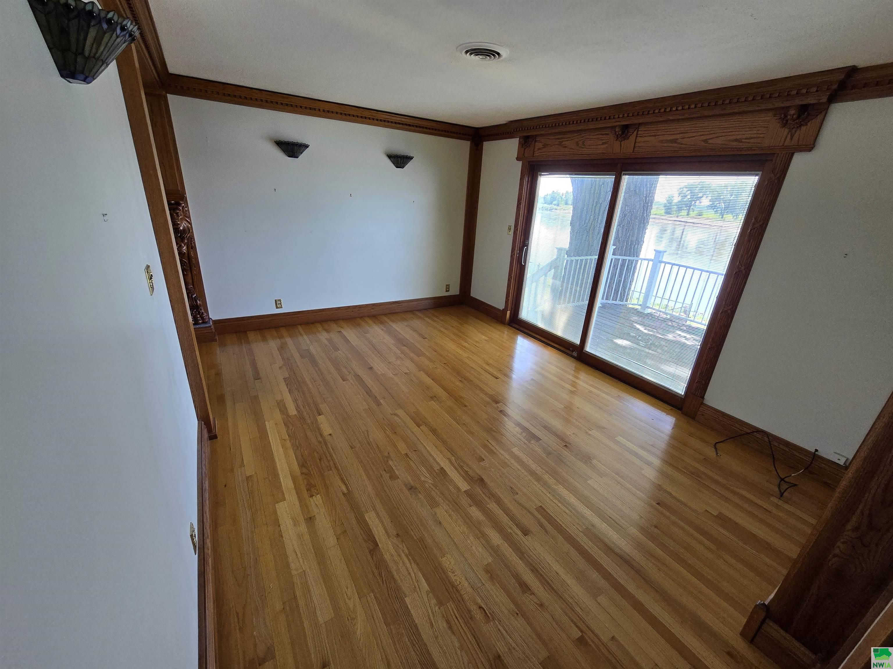 MLS #825725
