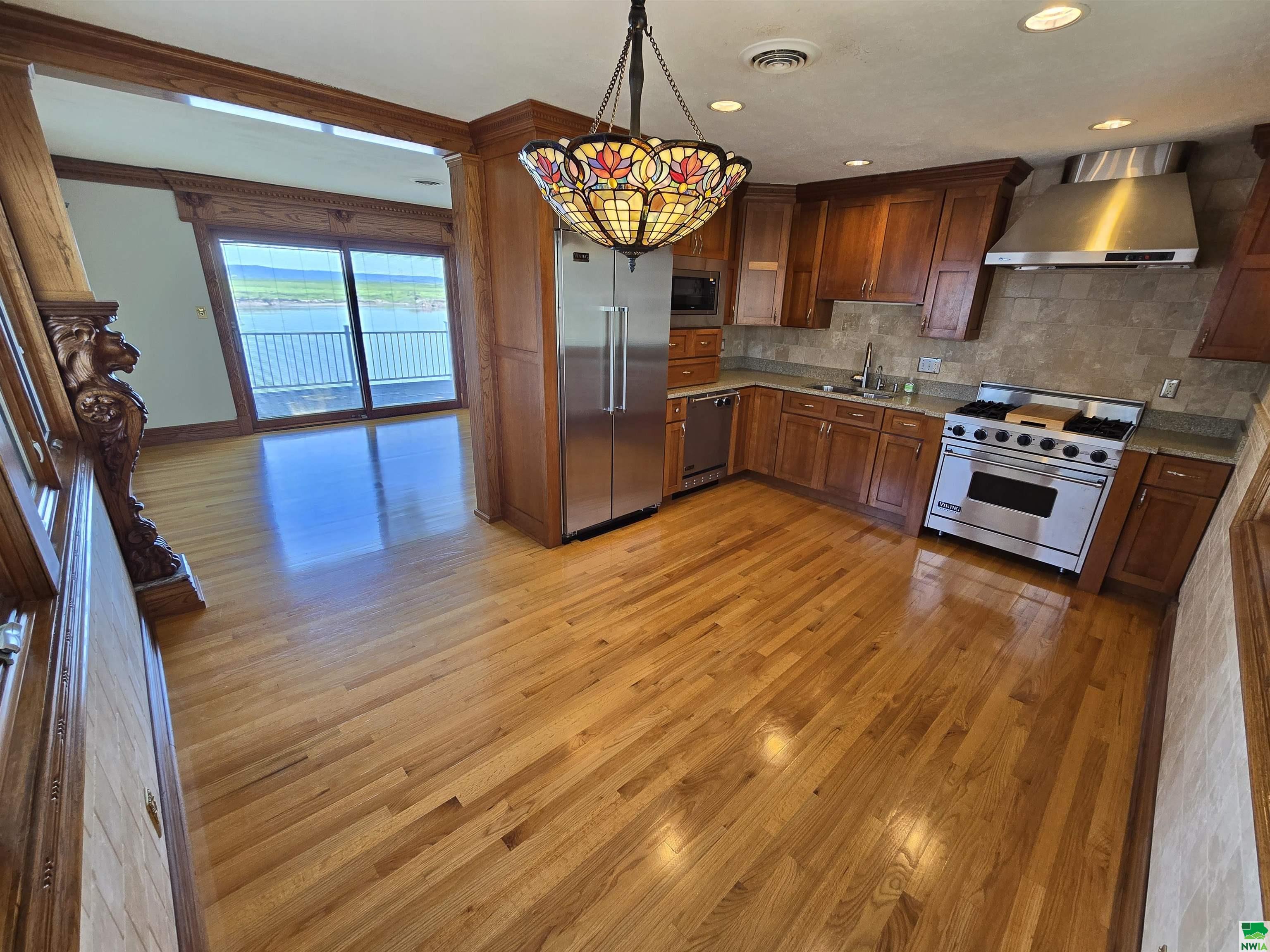 MLS #825725