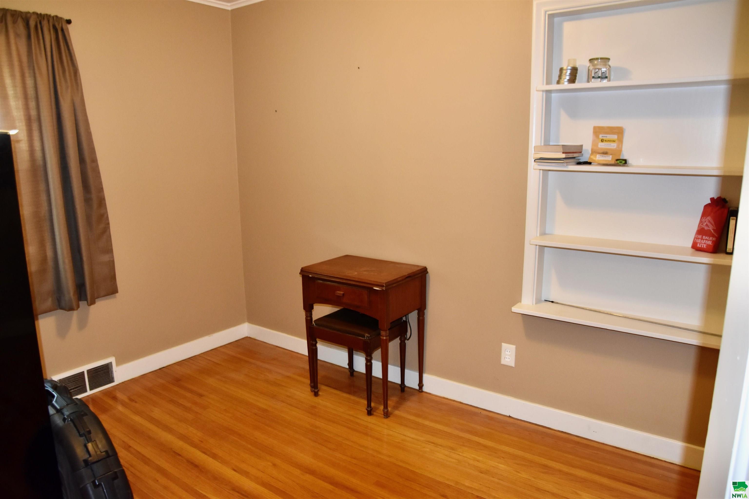 MLS #825728